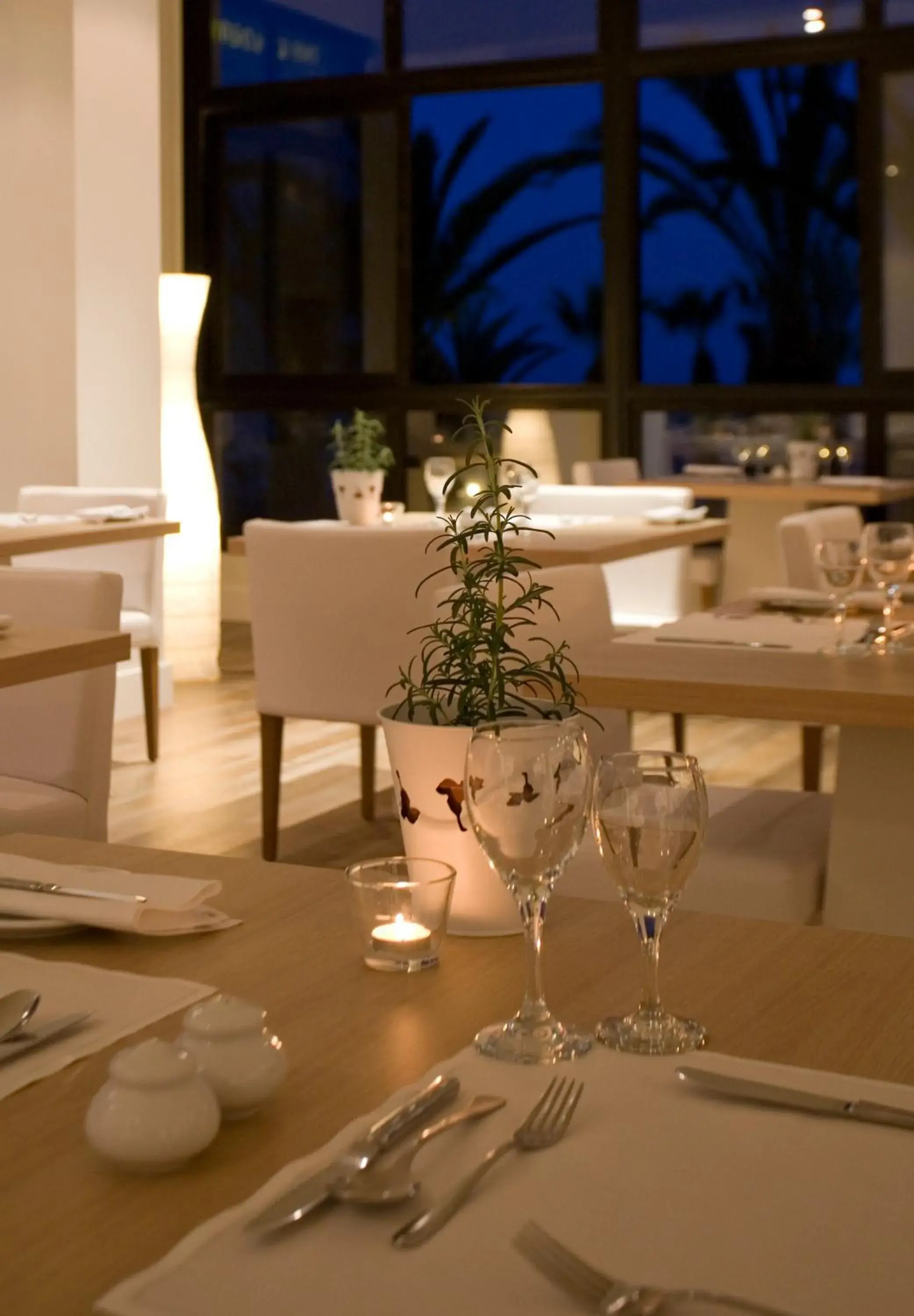 Restaurant/Places to Eat in Sentido Sandy Beach Hotel & Spa