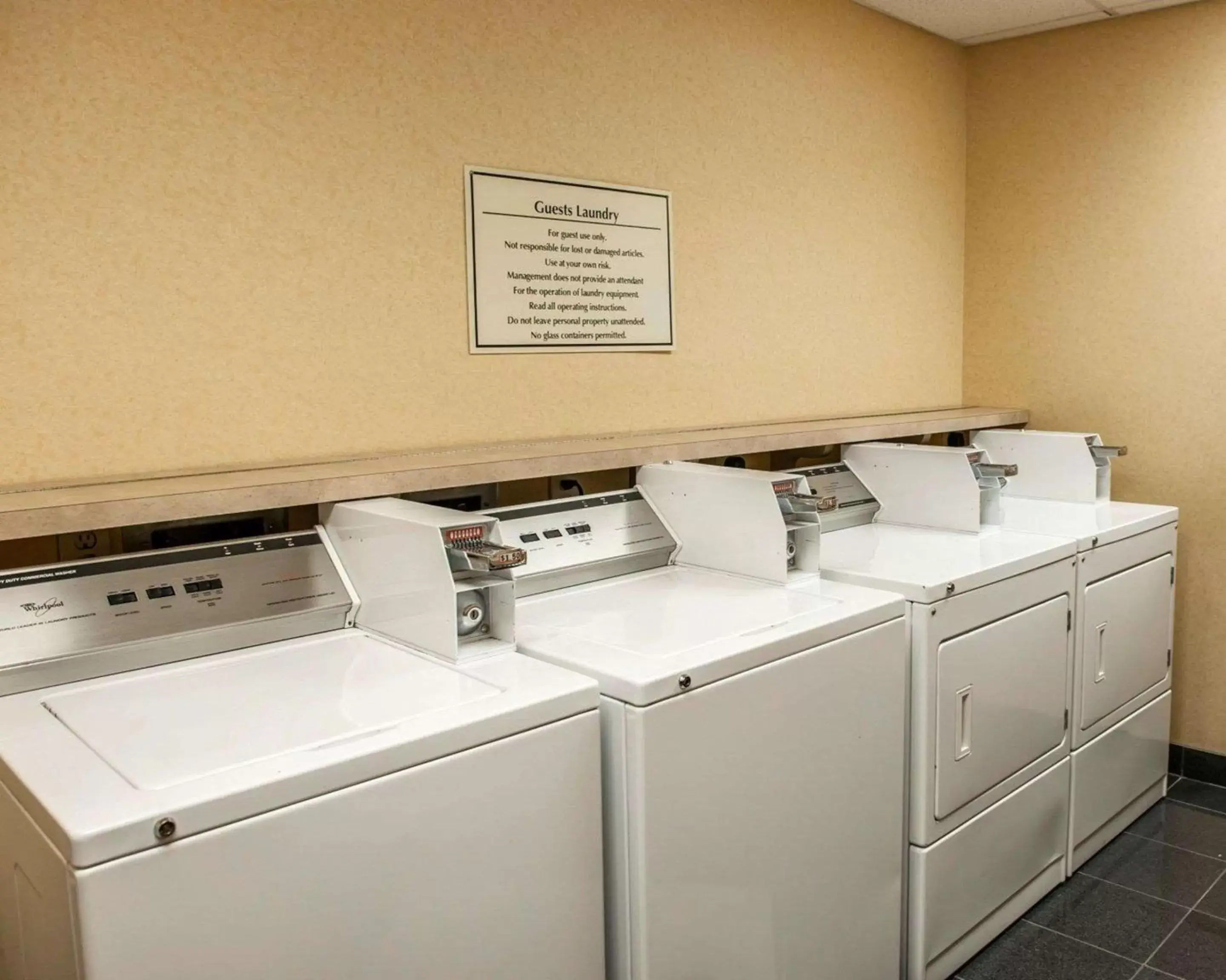 On site, Bathroom in Comfort Suites near Indianapolis Airport