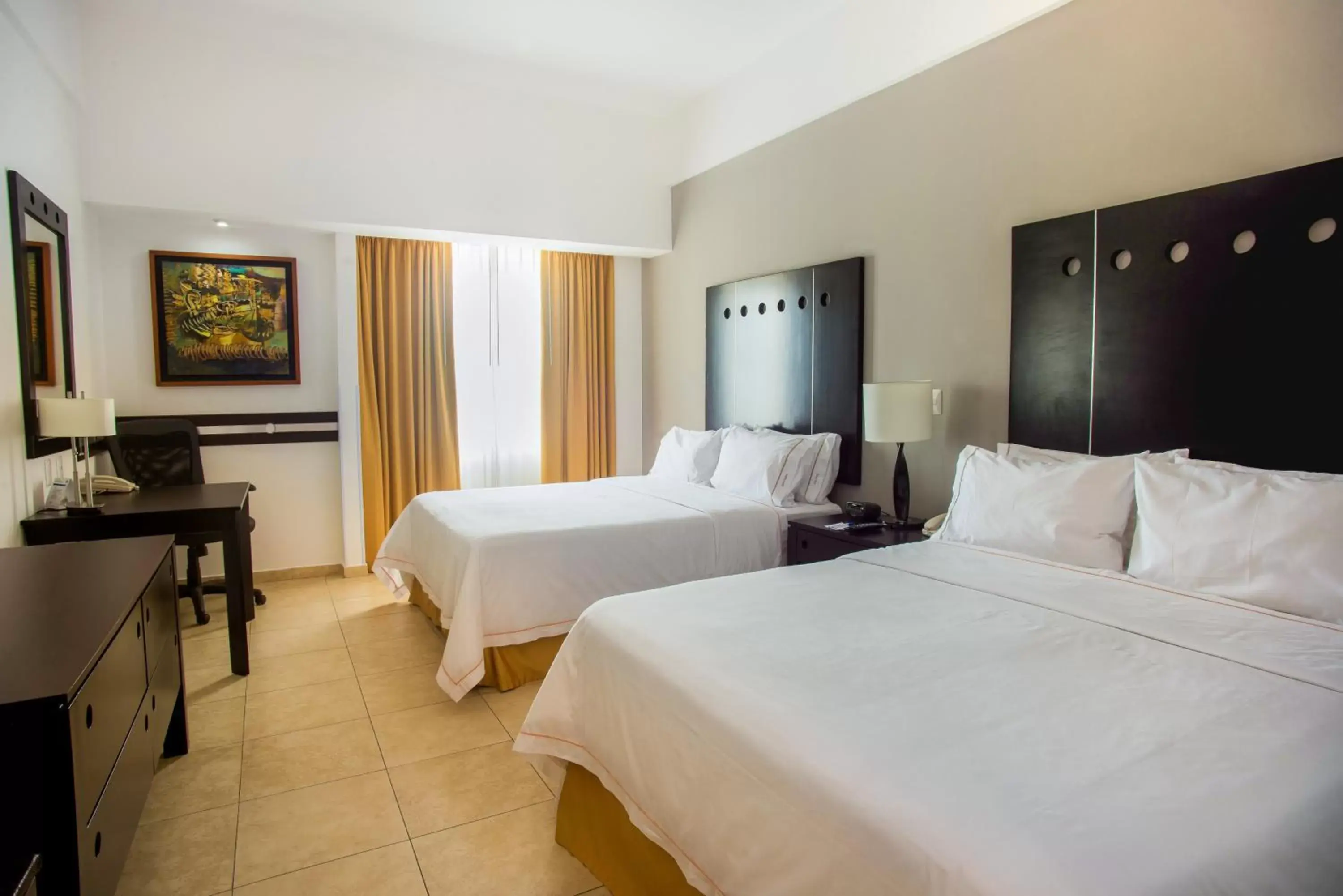 Photo of the whole room, Bed in Holiday Inn Express Tapachula, an IHG Hotel