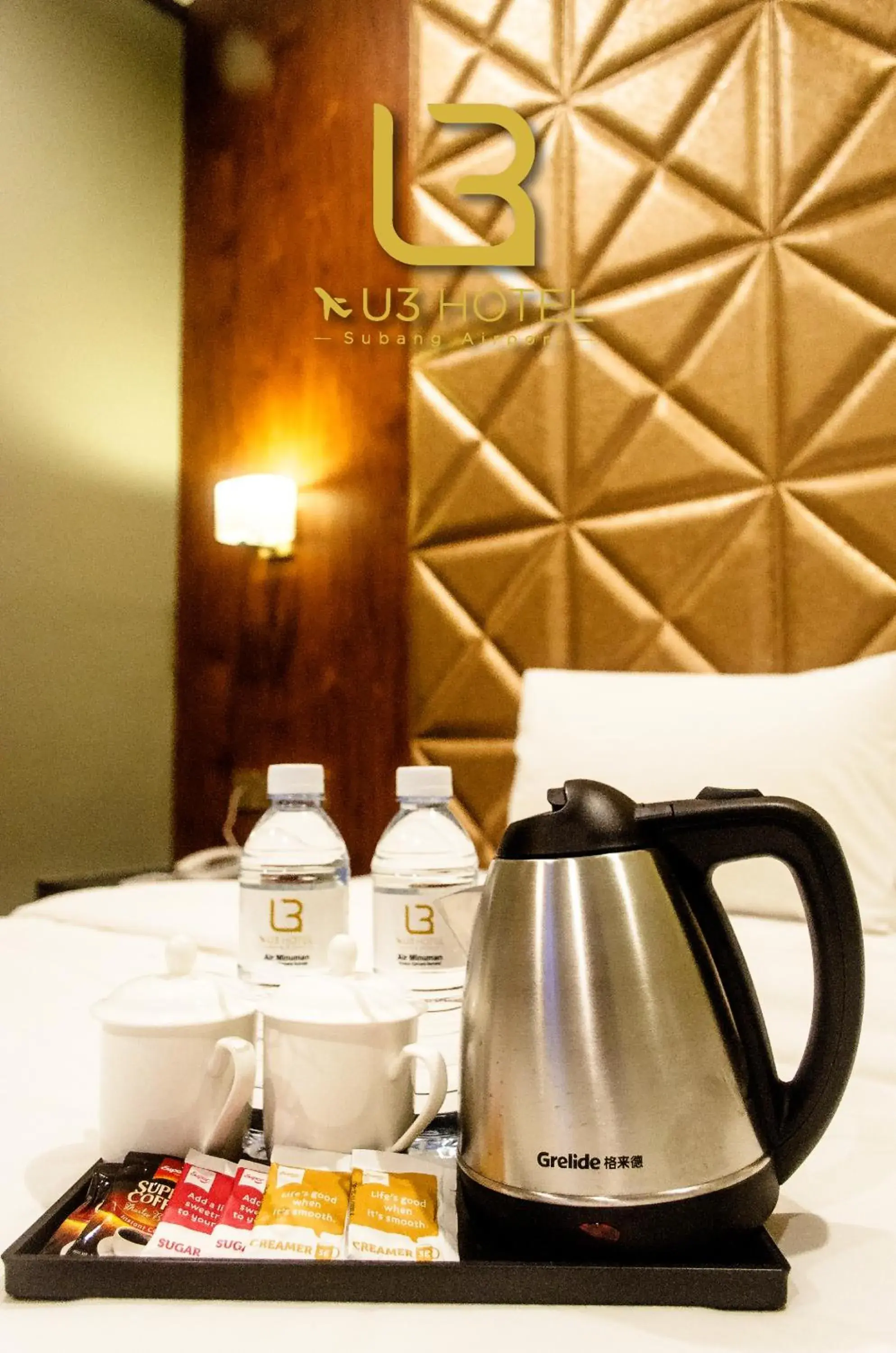 Coffee/tea facilities in U3 HOTEL