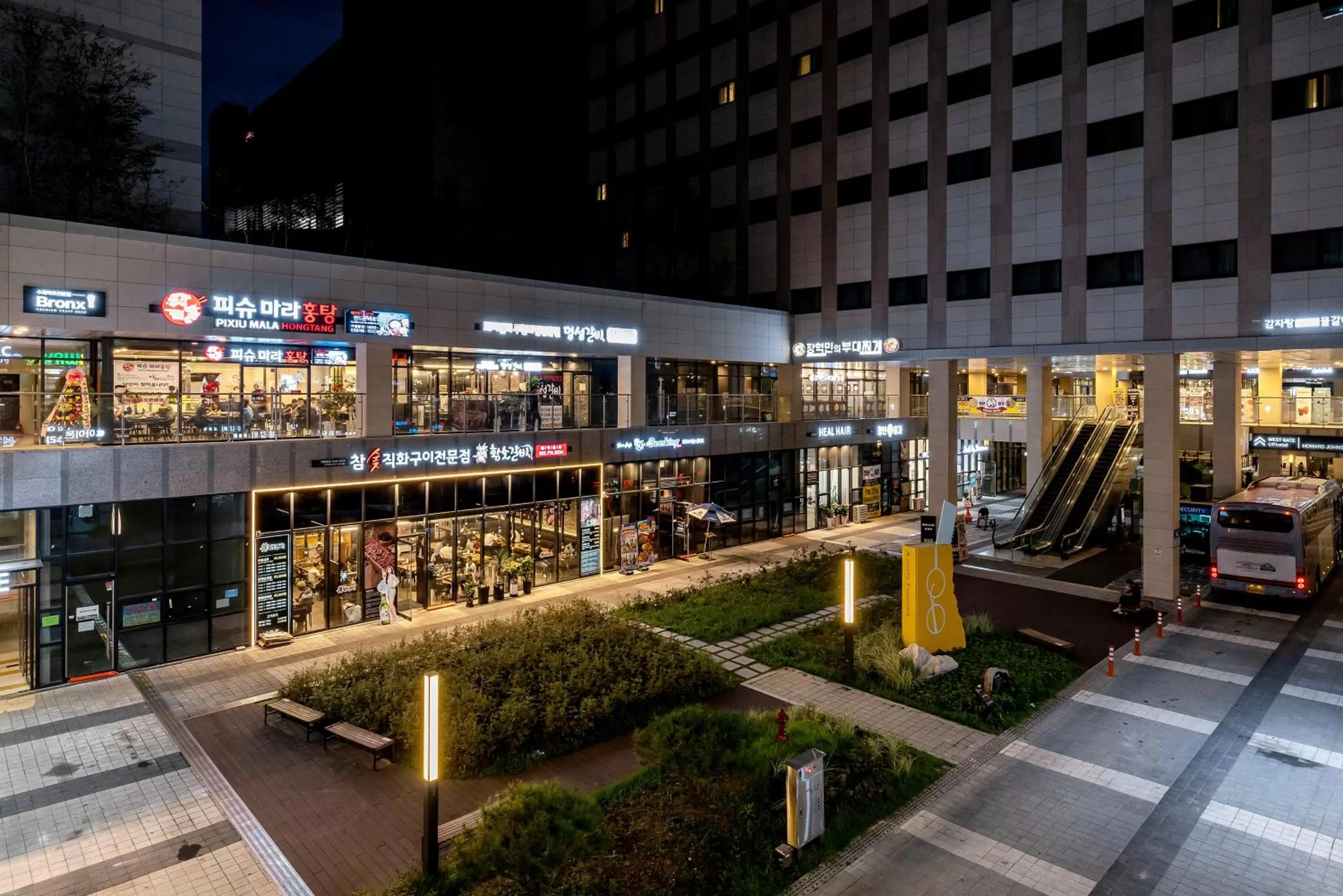 Property building in Days Hotel & Suites by Wyndham Incheon Airport