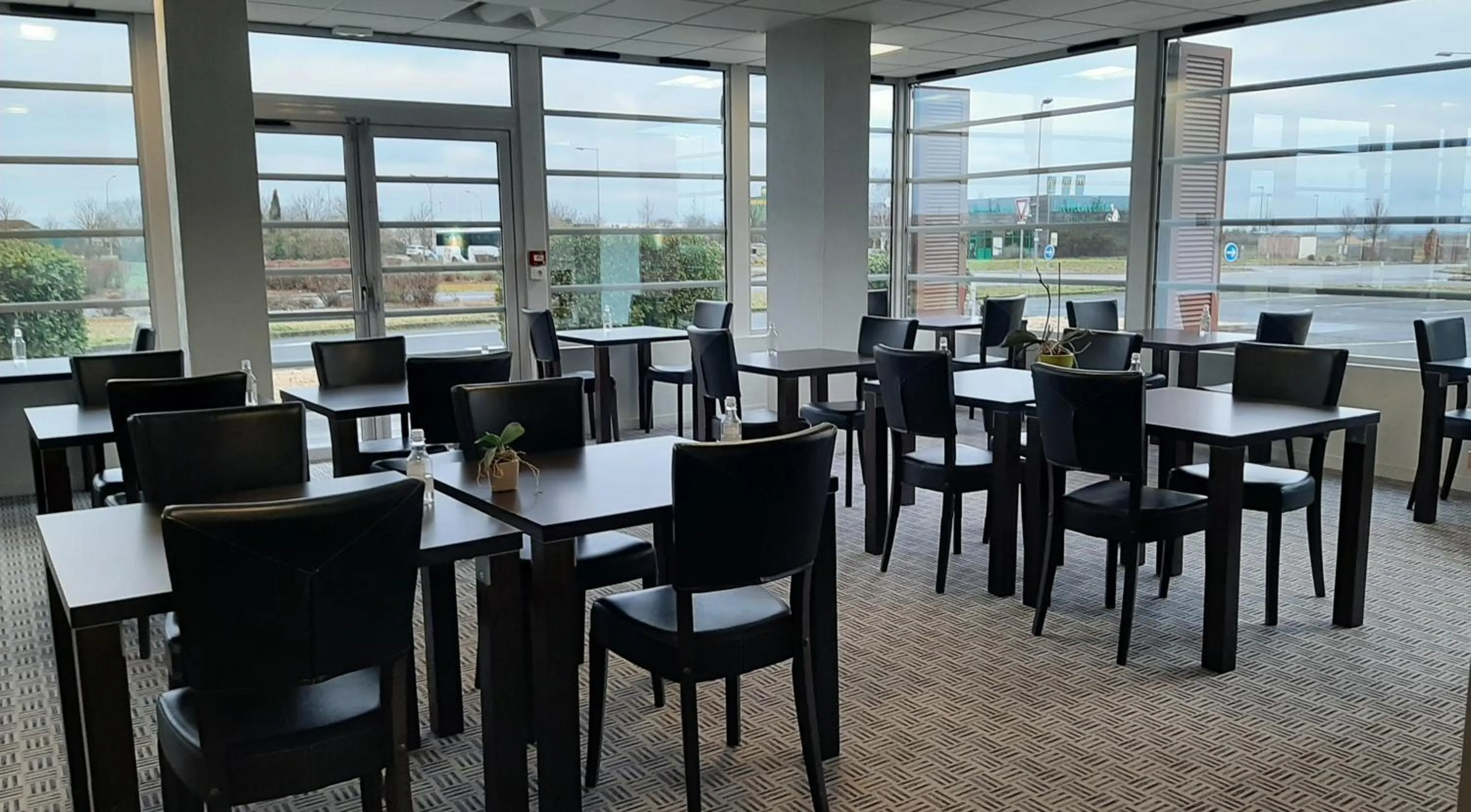 Breakfast in Cit'Hotel Talencia