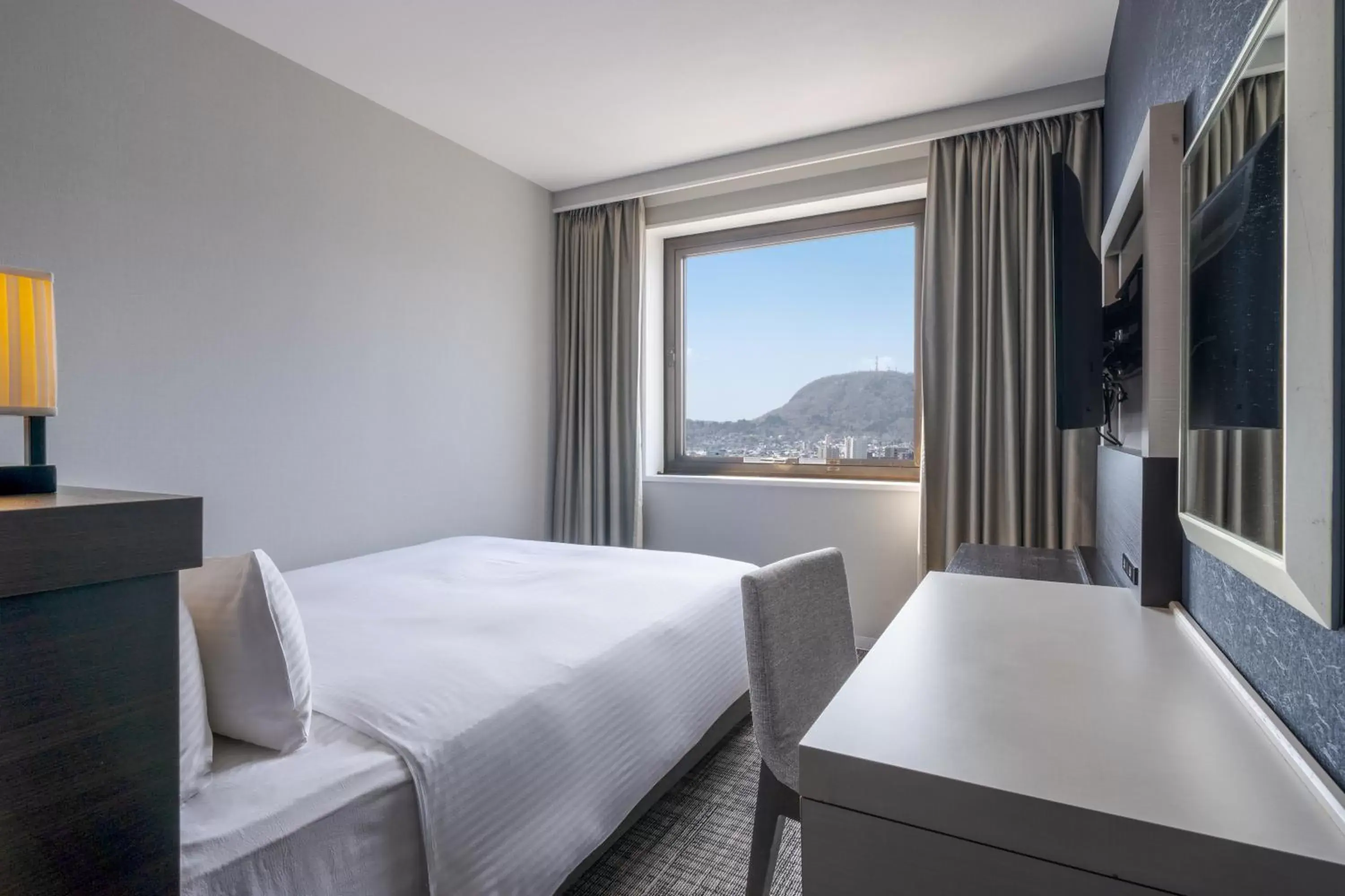 Photo of the whole room, Bed in Premier Hotel - CABIN PRESIDENT - Hakodate Photo of the whole room, Bed in Premier Hotel - CABIN PRESIDENT - Hakodate