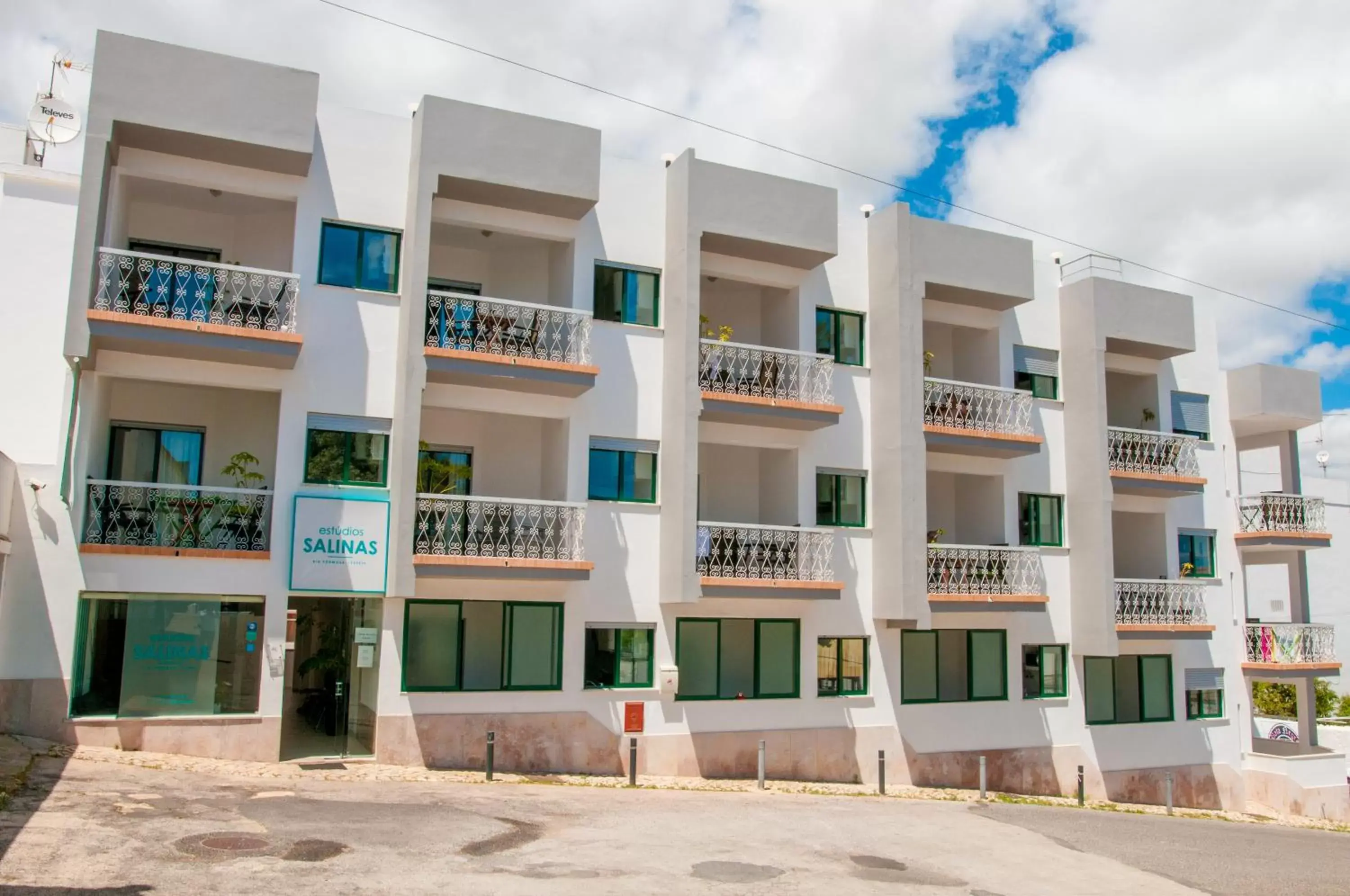 Facade/entrance in Estudios Salinas - Fuseta Facade/entrance in Estudios Salinas - Fuseta