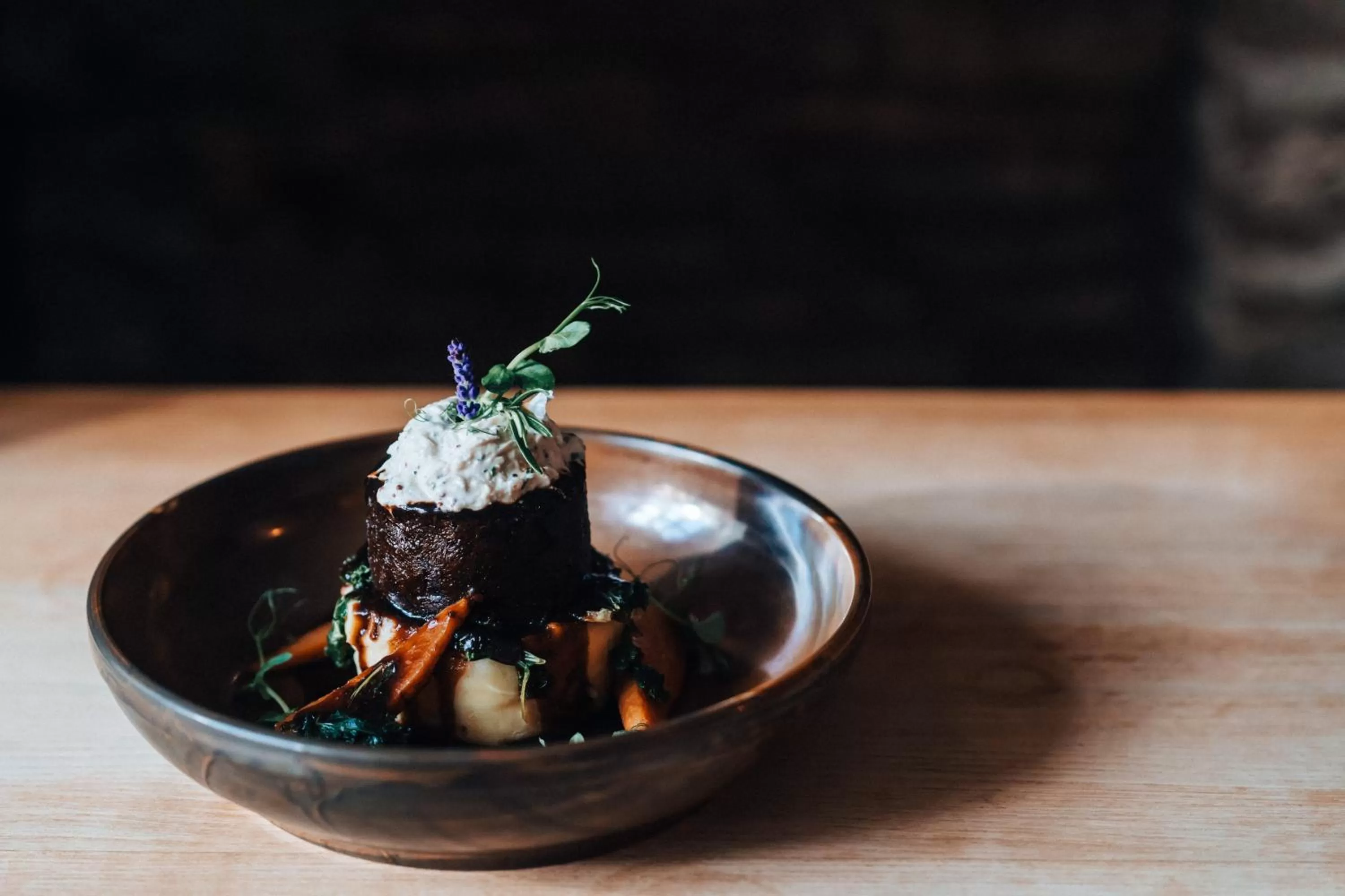 Restaurant/places to eat in Cat and Custard Pot Inn