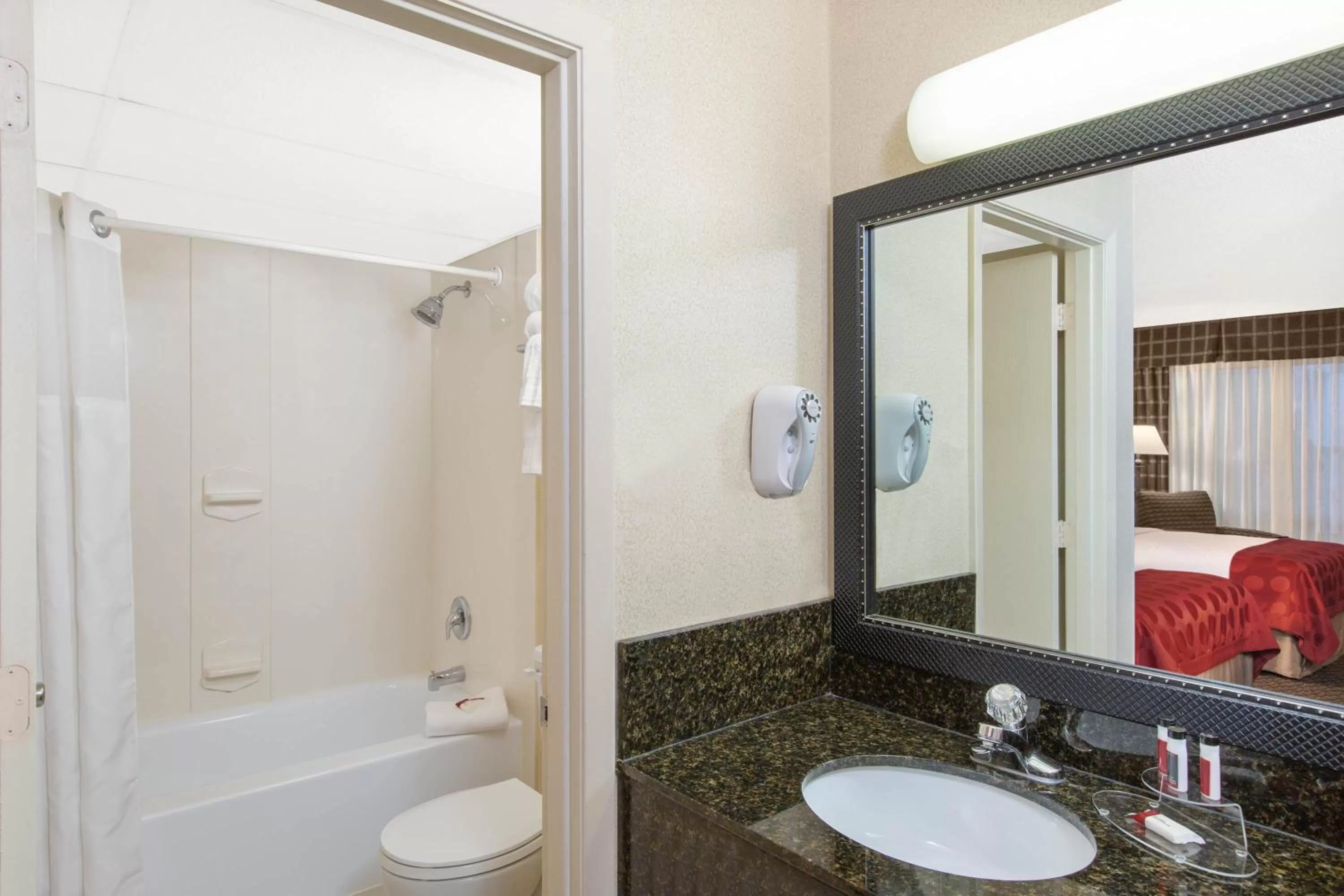 King Room - Non-Smoking in Ramada by Wyndham Midtown Grand Island