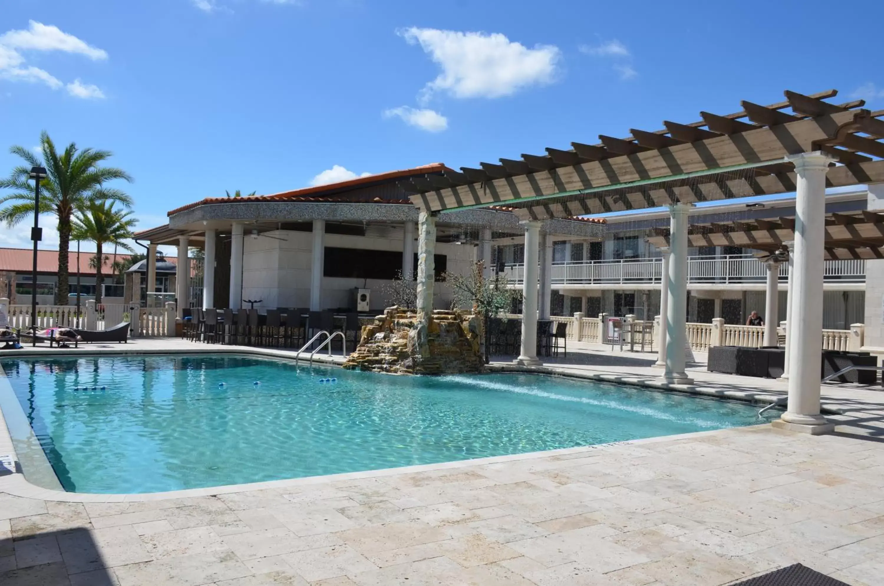 Swimming pool, Property Building in Quality Inn and Conference Center Tampa-Brandon