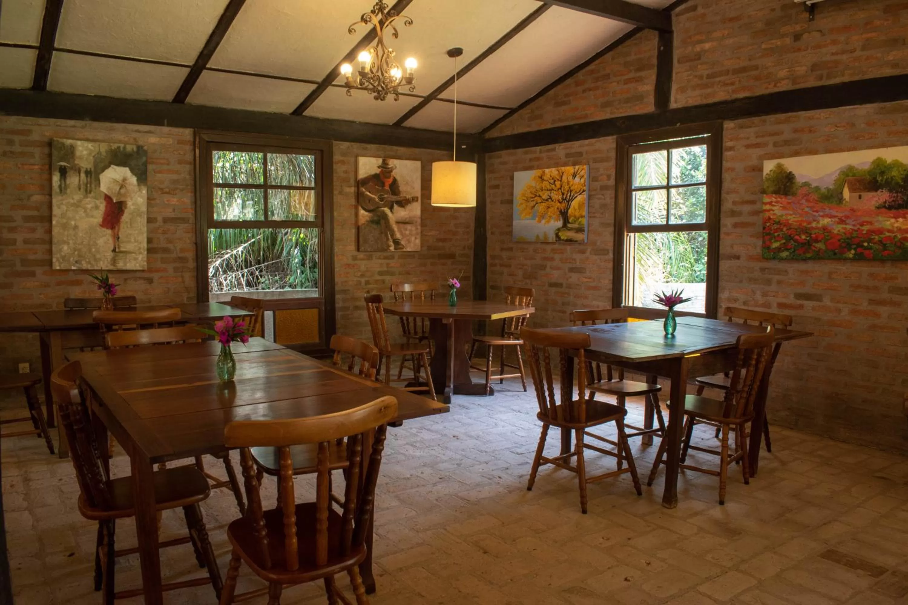 Restaurant/places to eat in Hotel Santa Esmeralda