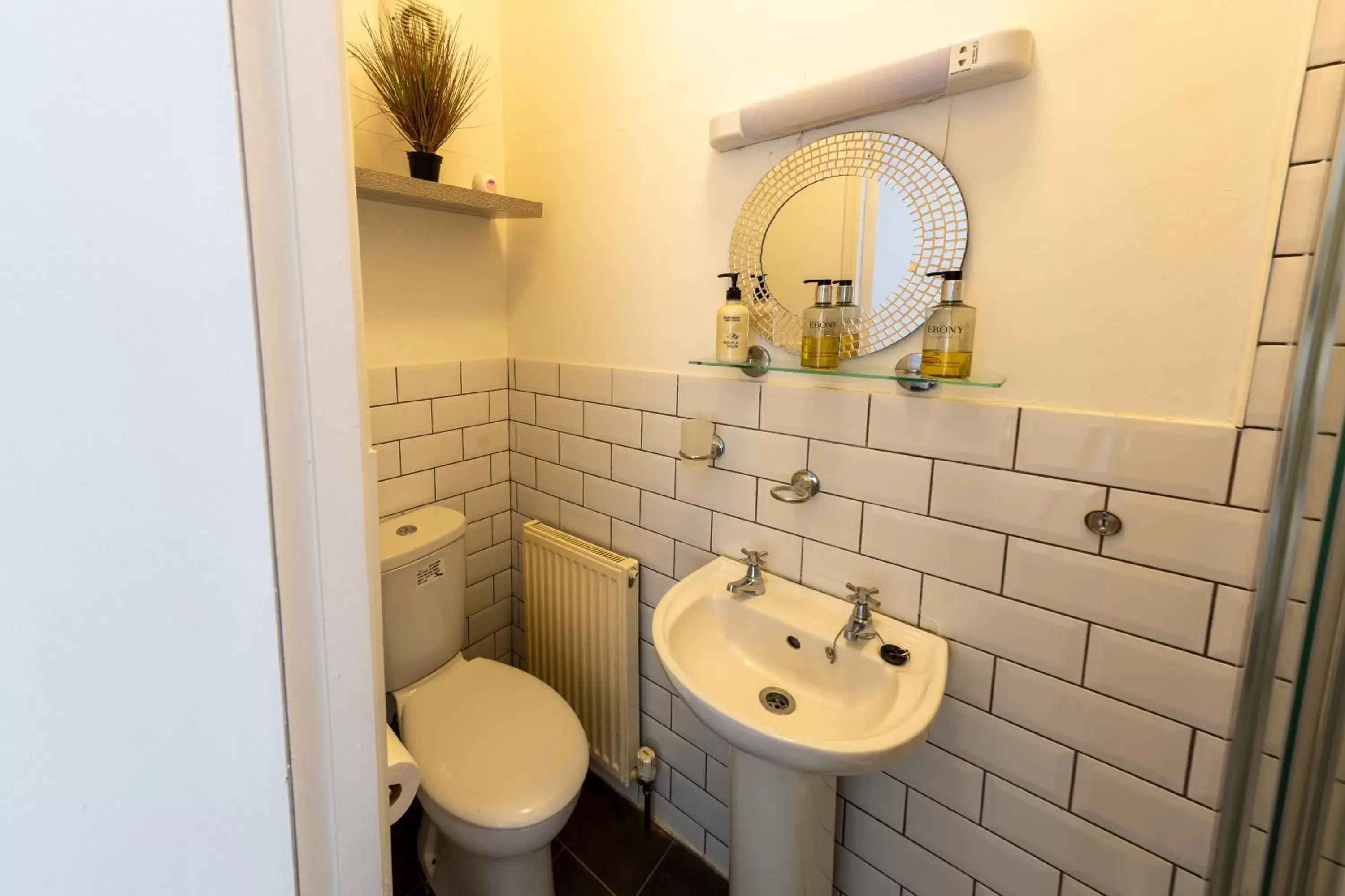 Bathroom in Highlands Hotel