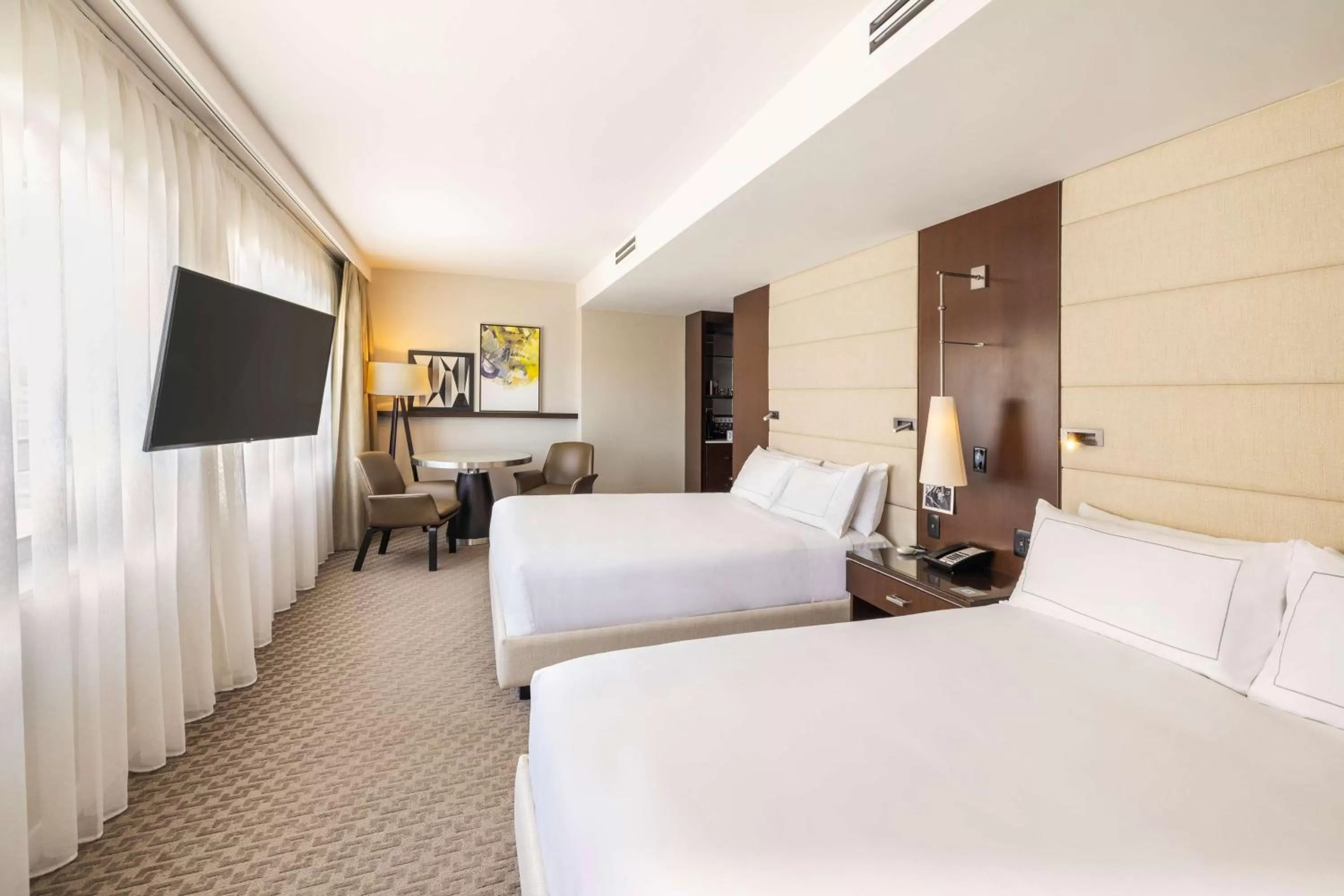 Bed in The Statler Dallas, Curio Collection By Hilton