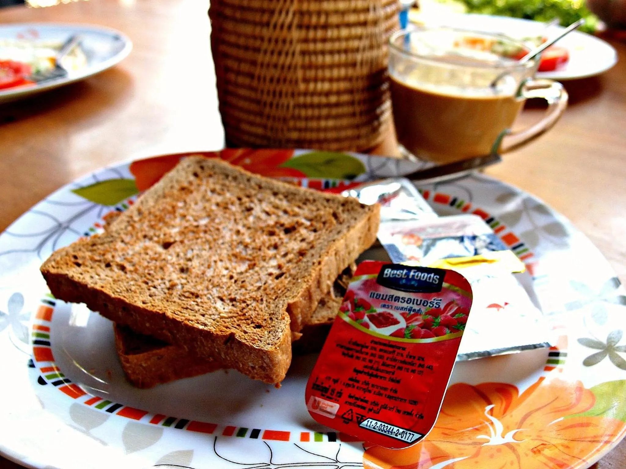 Breakfast in Raven Blue