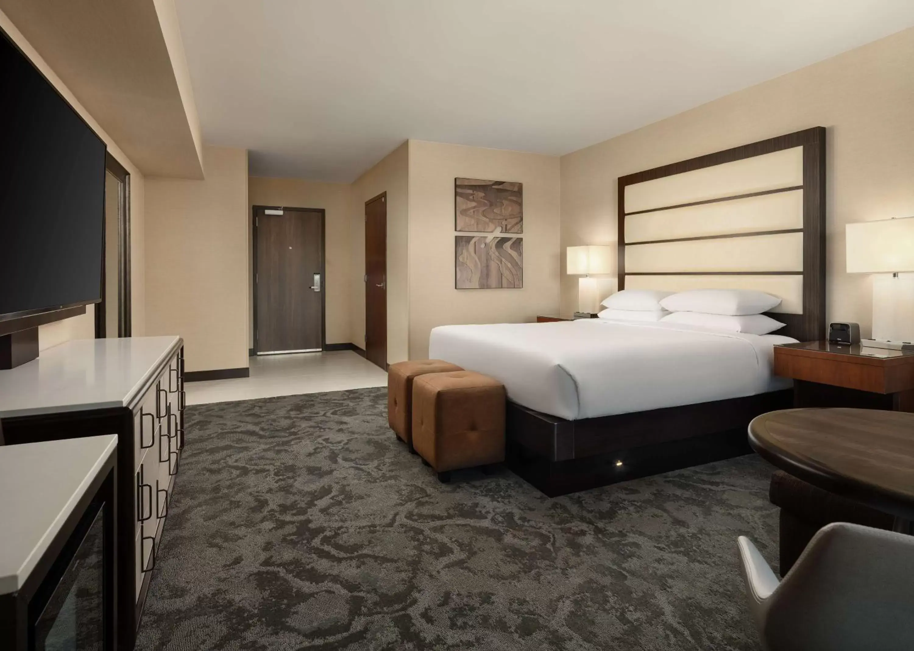 Bedroom, Bed in Hyatt Regency Sacramento