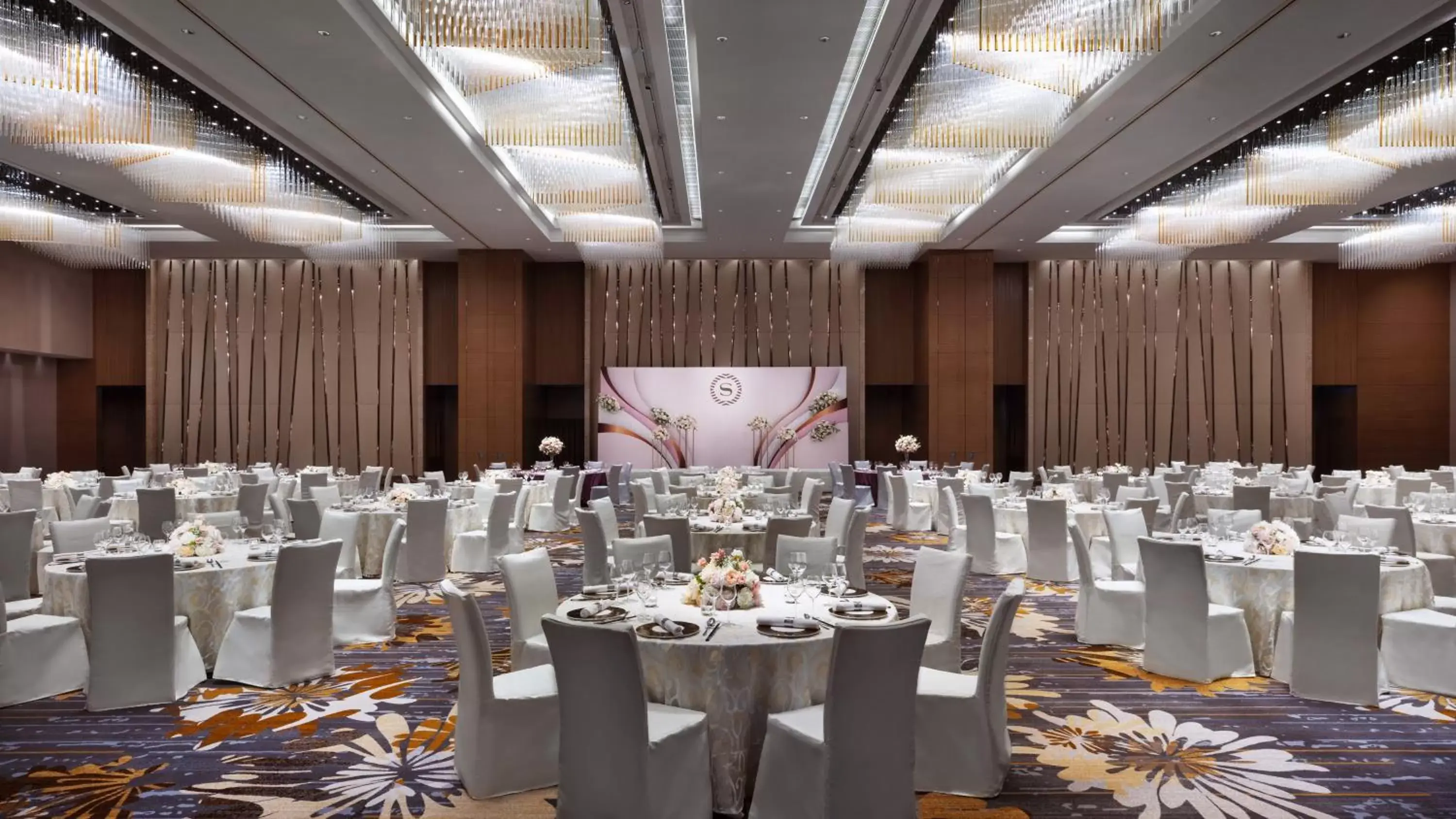 wedding, Banquet Facilities in Sheraton Hong Kong Tung Chung Hotel