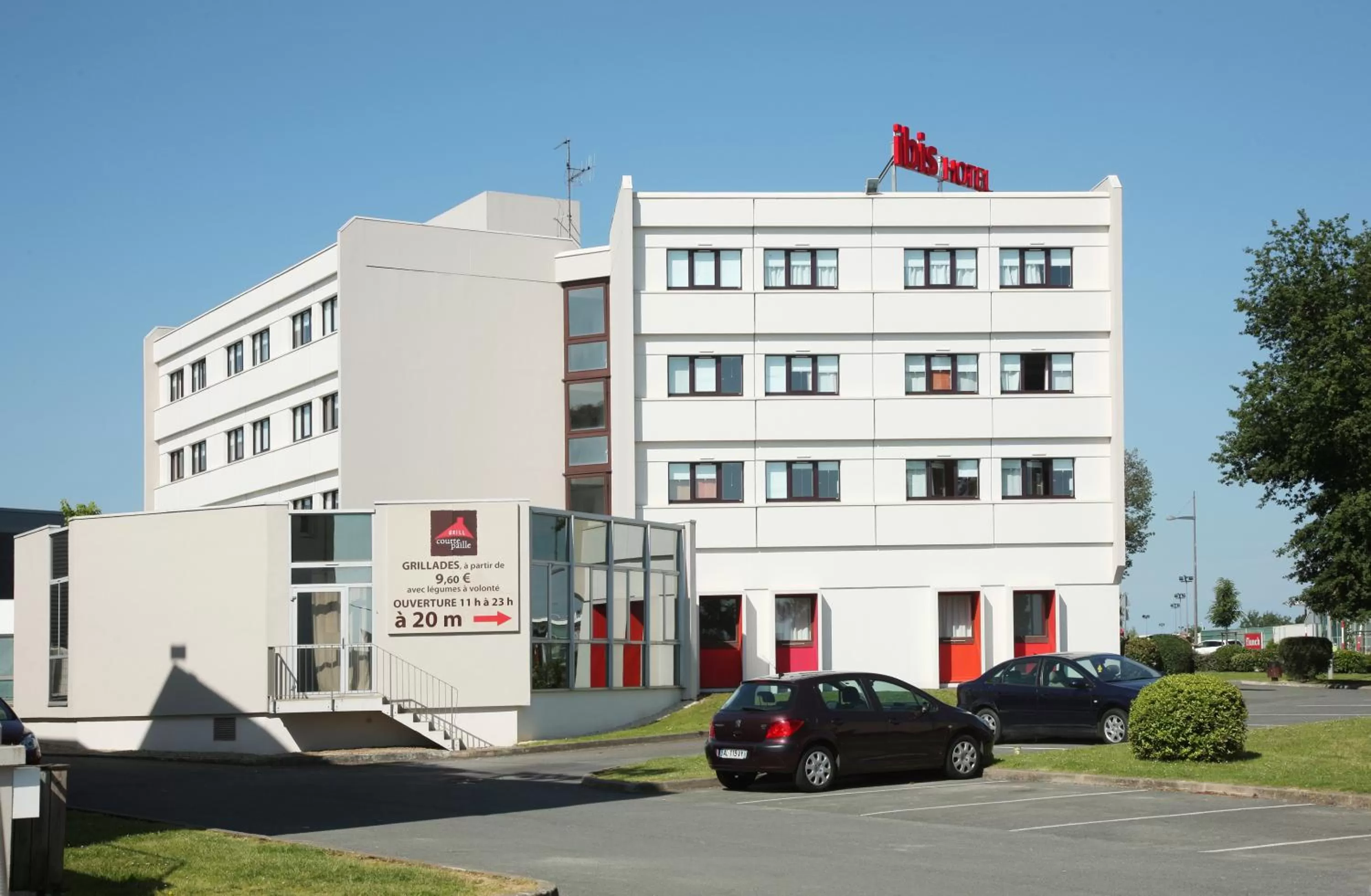 Property building in ibis Poitiers Sud