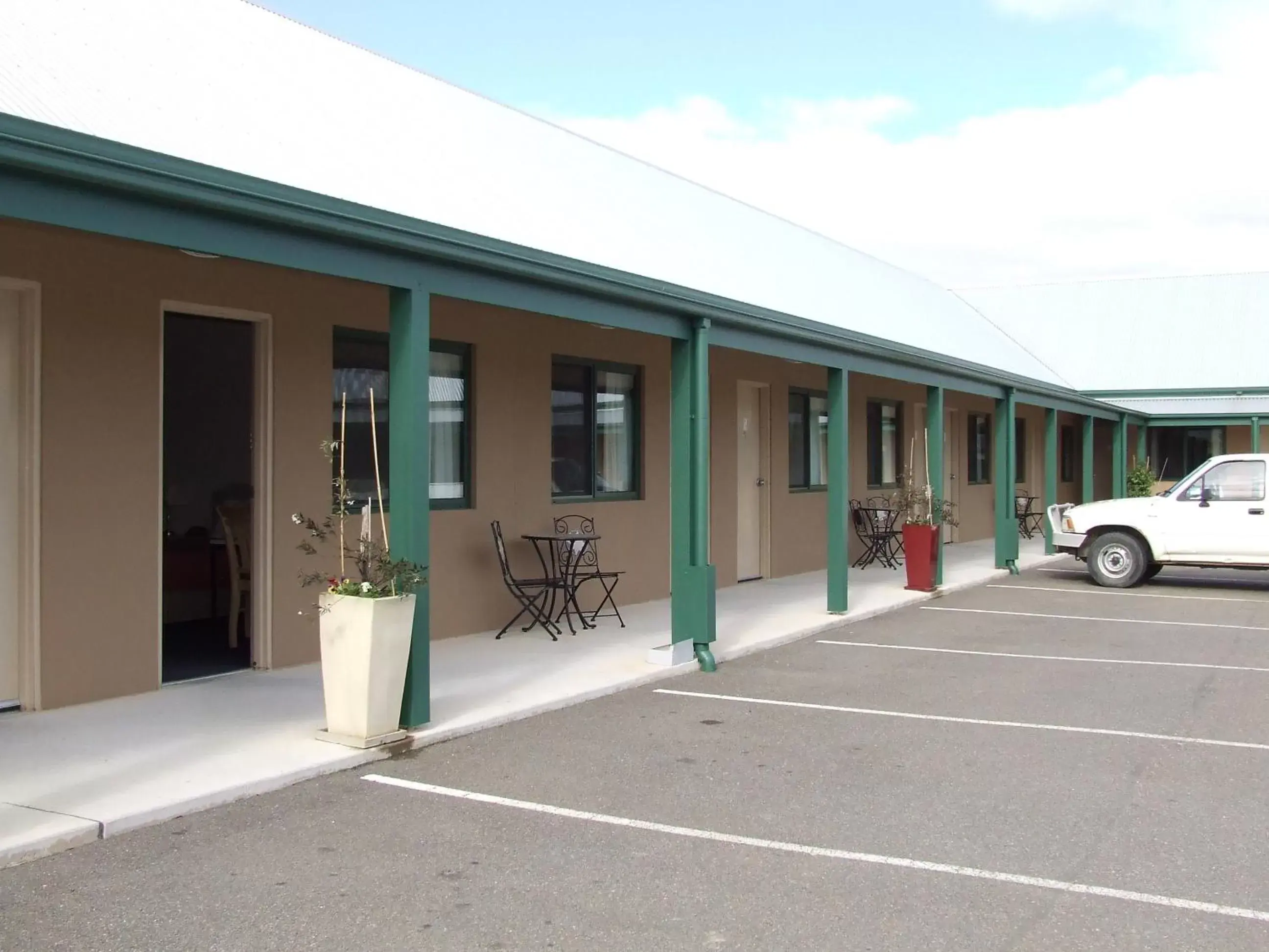 Facade/entrance, Property Building in The Bakehouse Motel