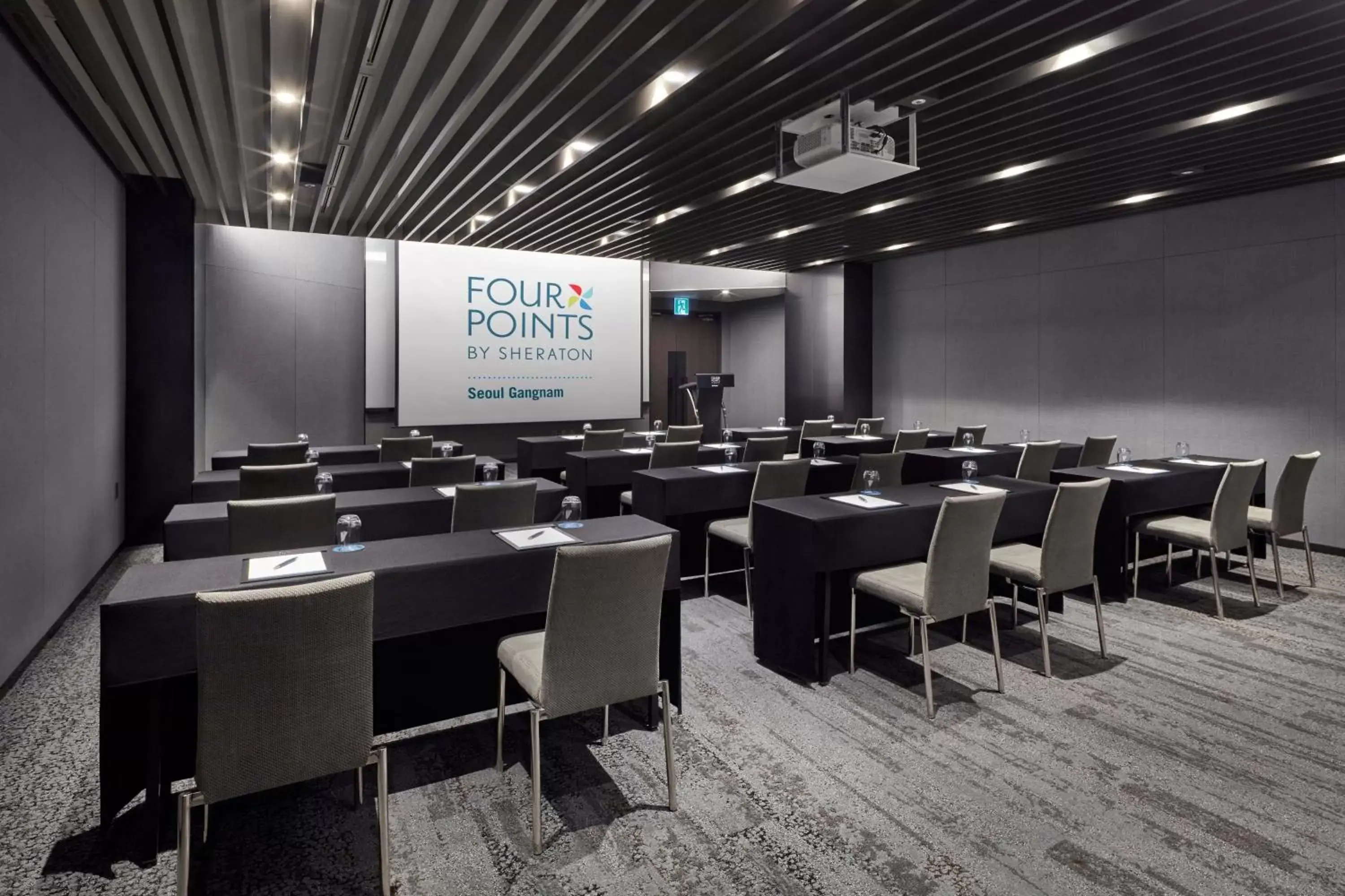 Meeting/conference room, Restaurant/Places to Eat in Four Points by Sheraton Seoul Gangnam