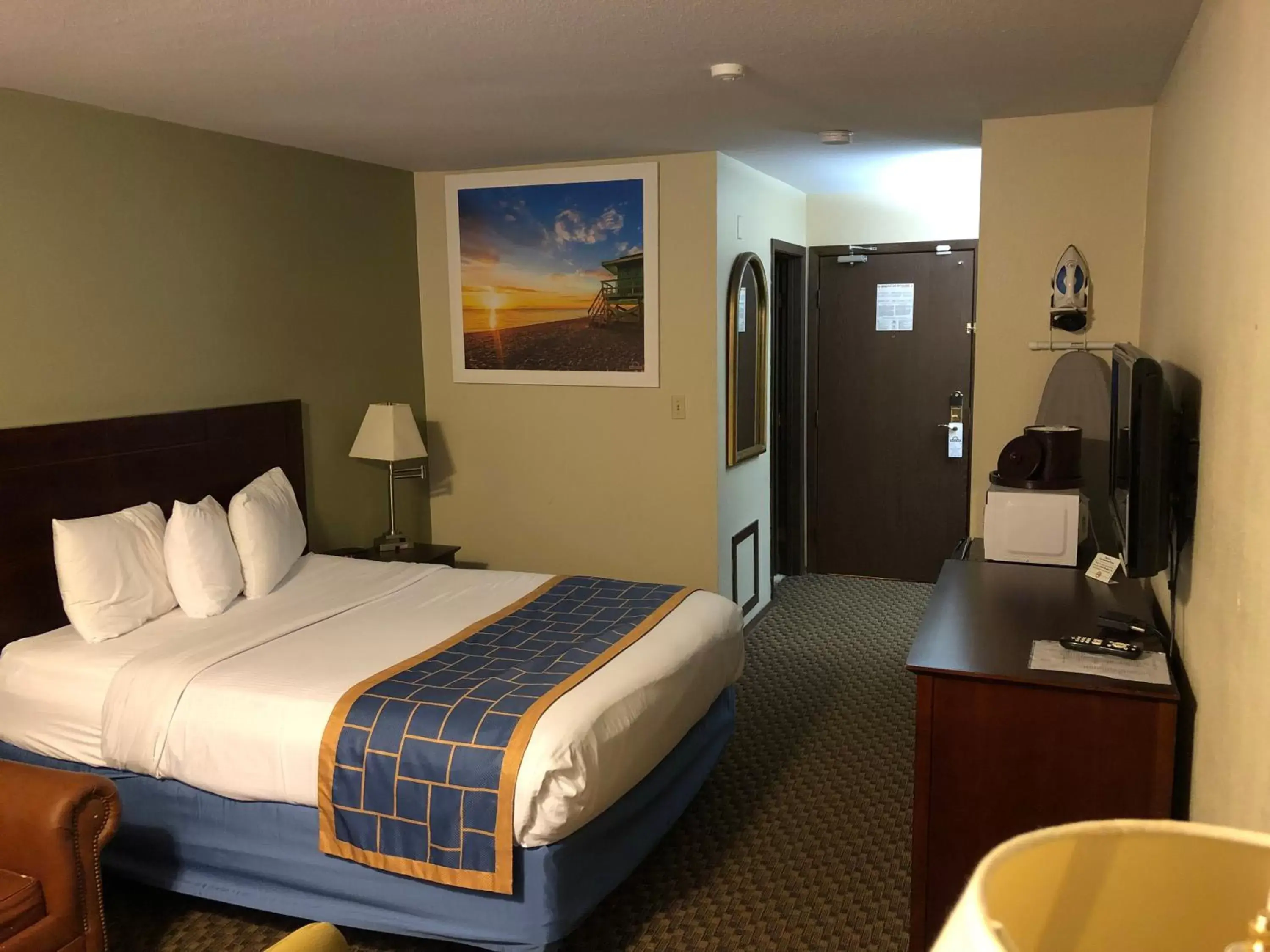 Photo of the whole room in Days Inn & Suites by Wyndham Stevens Point