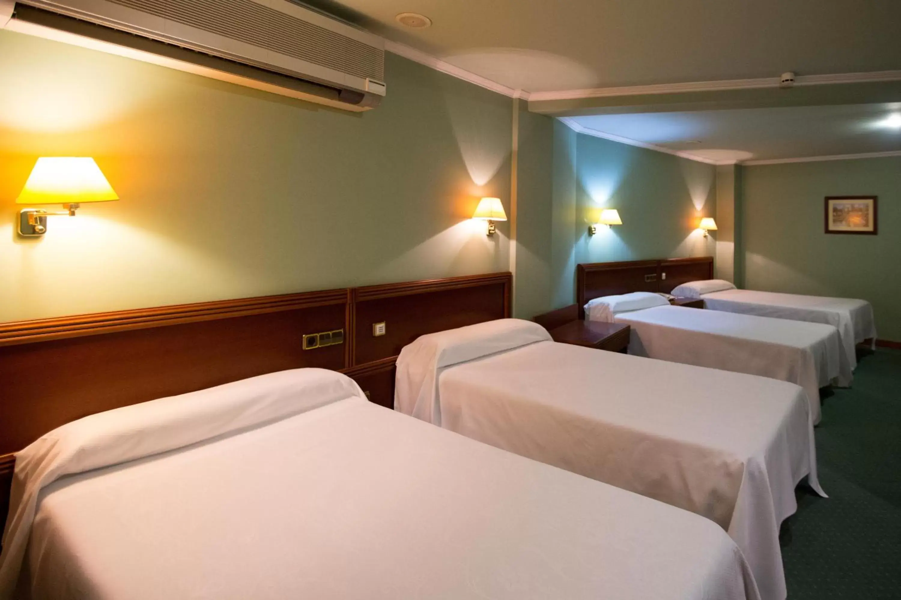 Bed in Hotel Villa de Marin