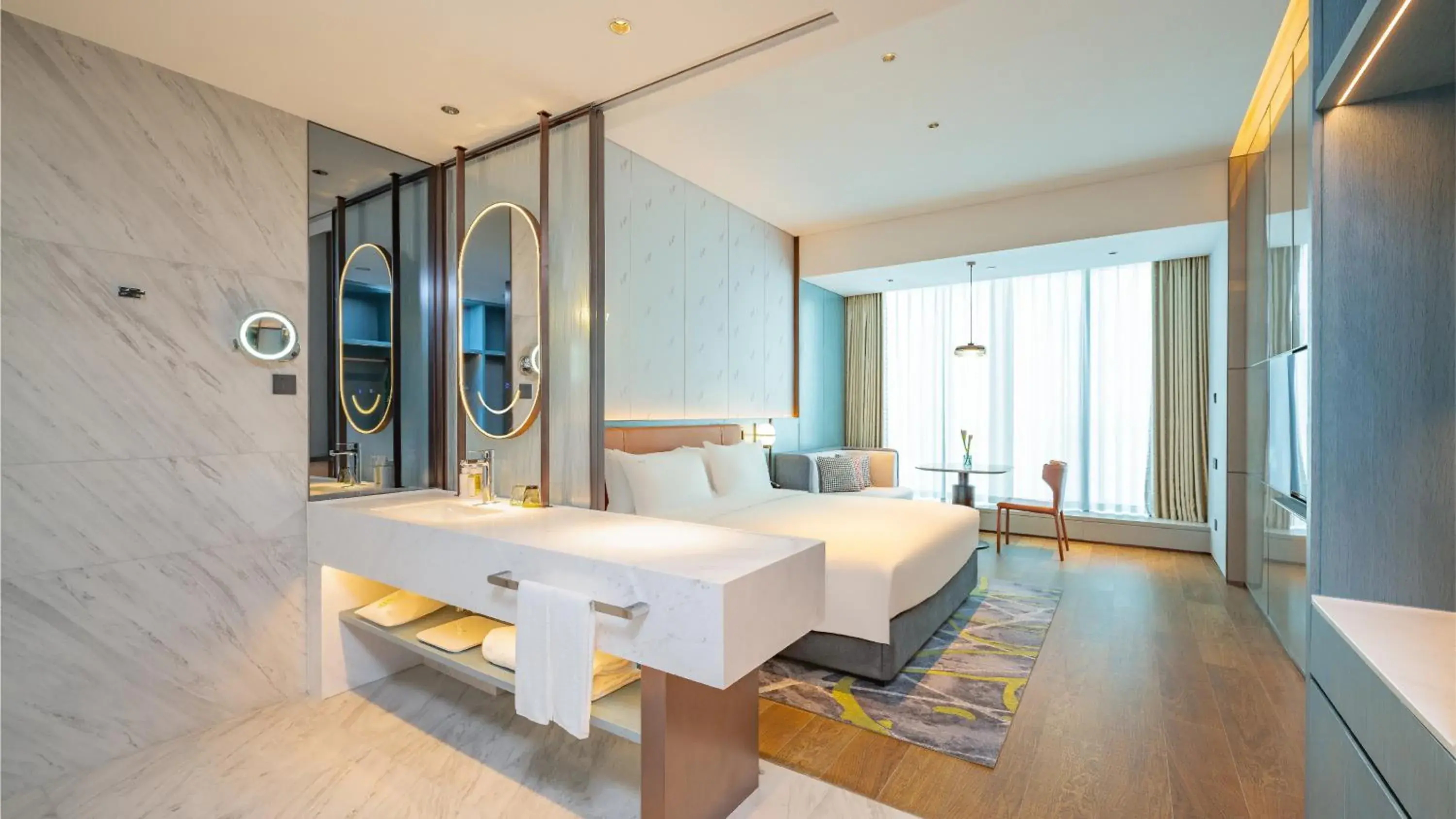 Photo of the whole room, Bathroom in Holiday Inn Changchun Oriental Plaza, an IHG Hotel