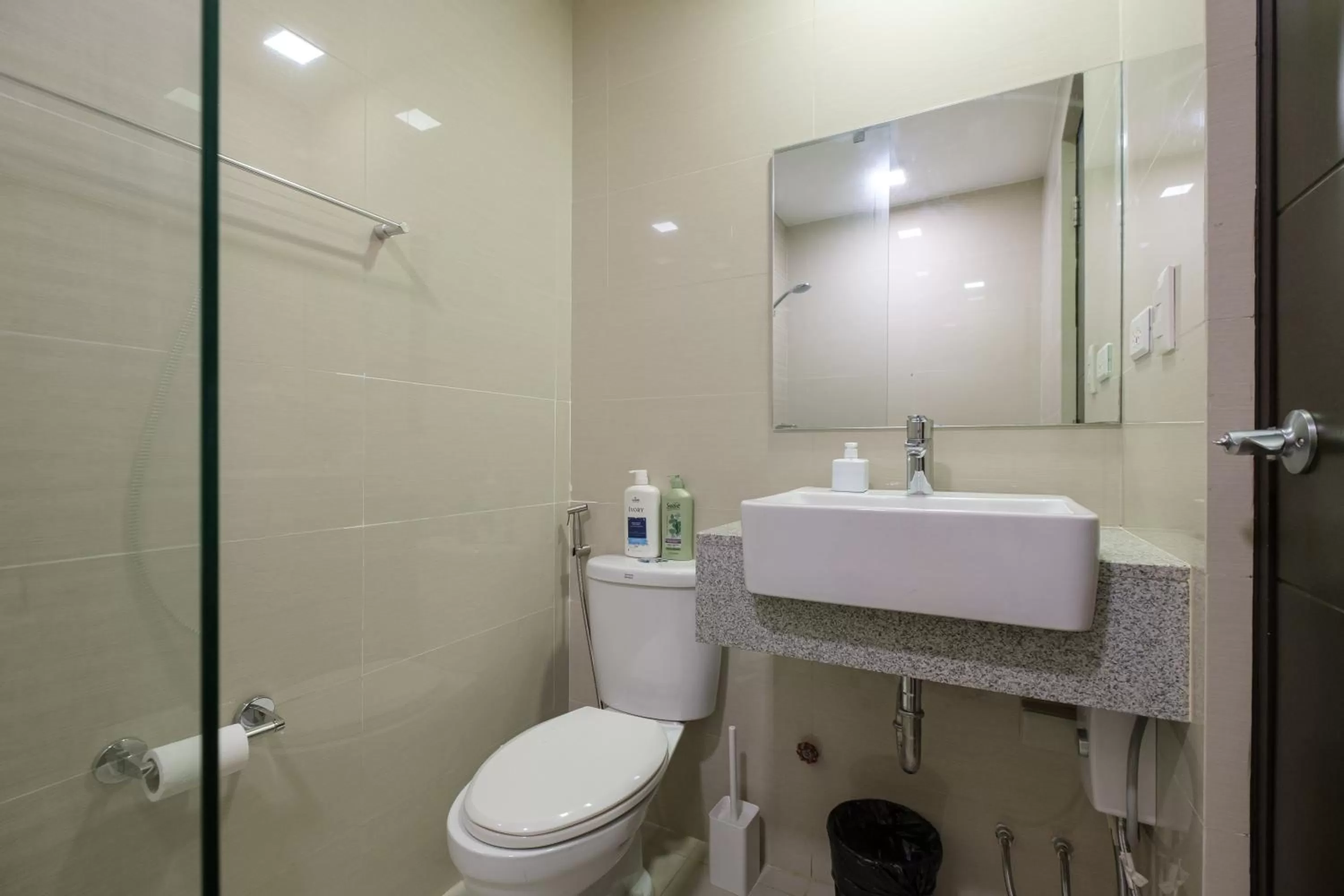 Shower in 1BR Suite in Uptown BGC