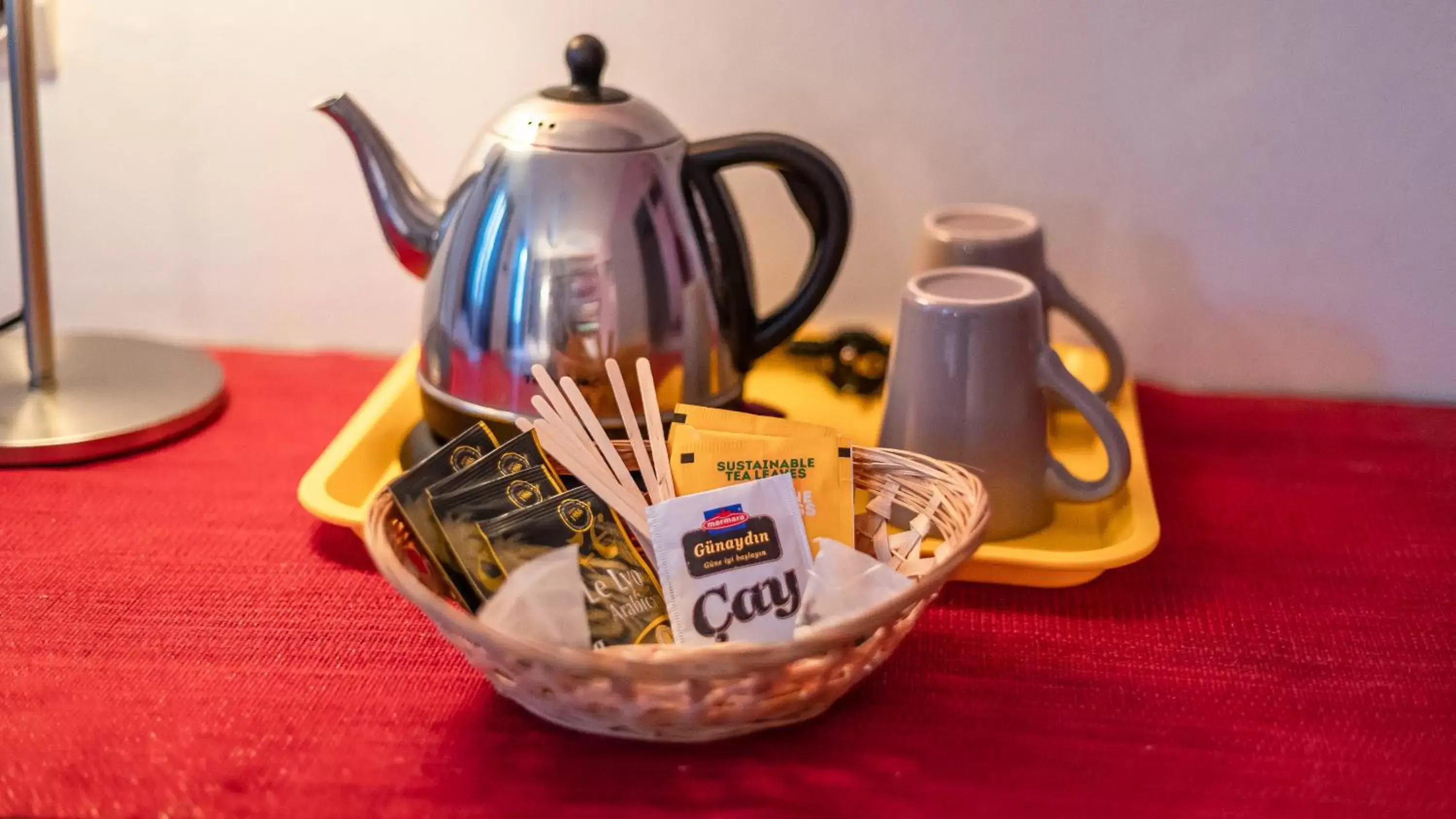 Coffee/tea facilities in Hôtel Furania