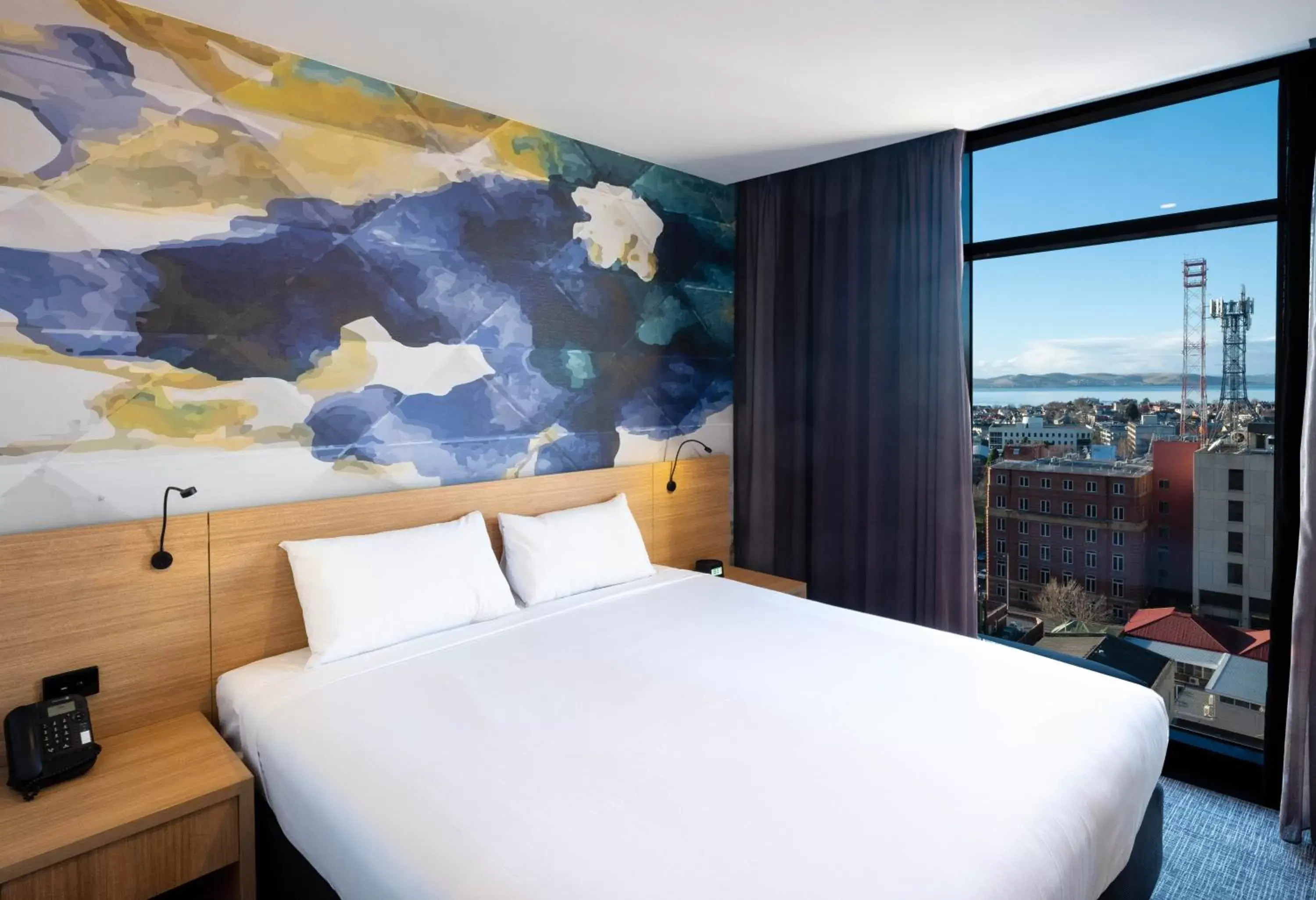 Sea view, Bed in Ibis Styles Hobart