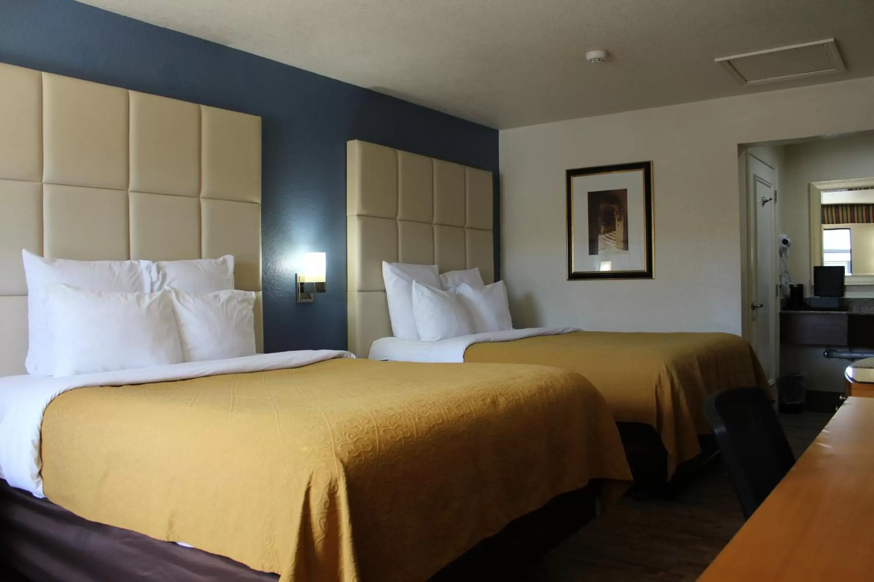 Bed in Travelodge by Wyndham Florida City/Homestead/Everglades