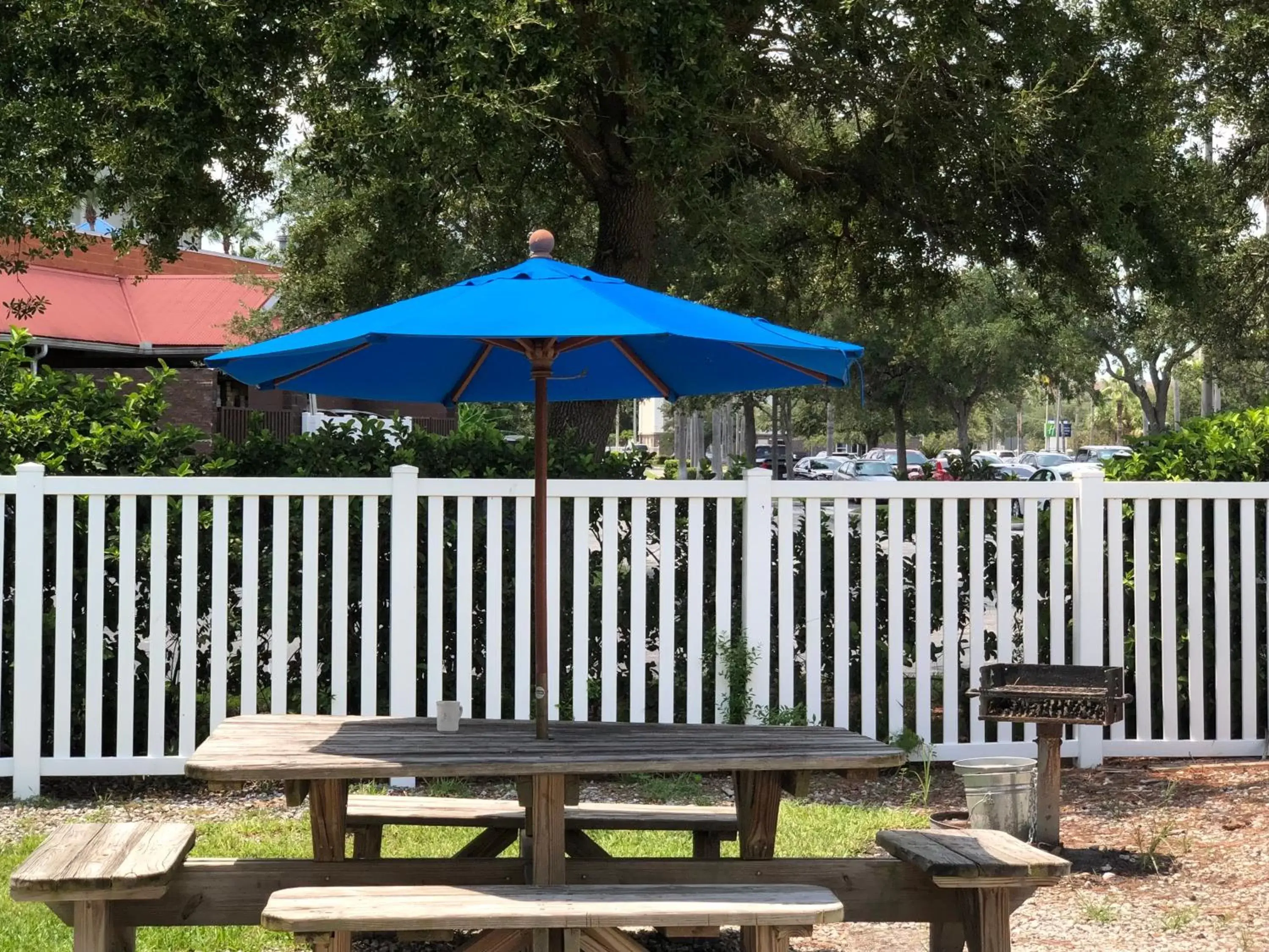 BBQ facilities in Chase Suite Hotel Rocky Point Tampa