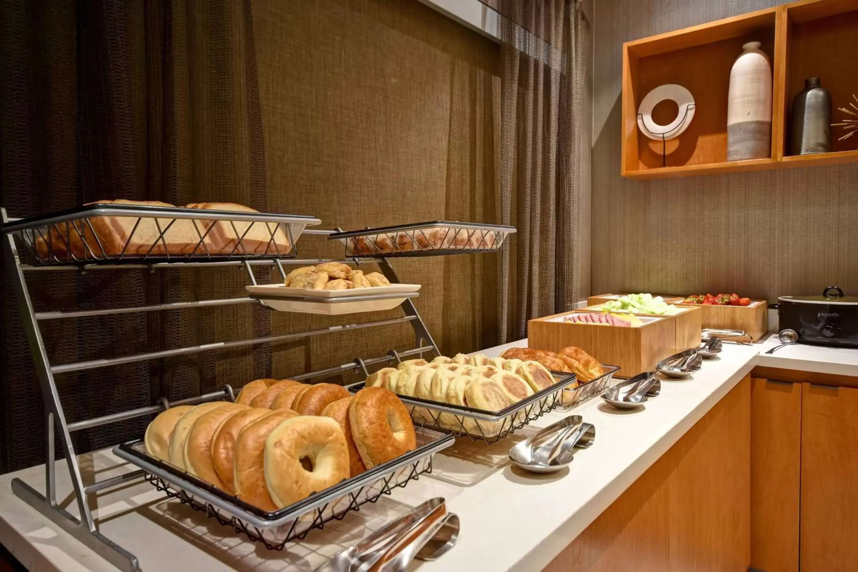 Breakfast in SpringHill Suites by Marriott Atlanta Kennesaw