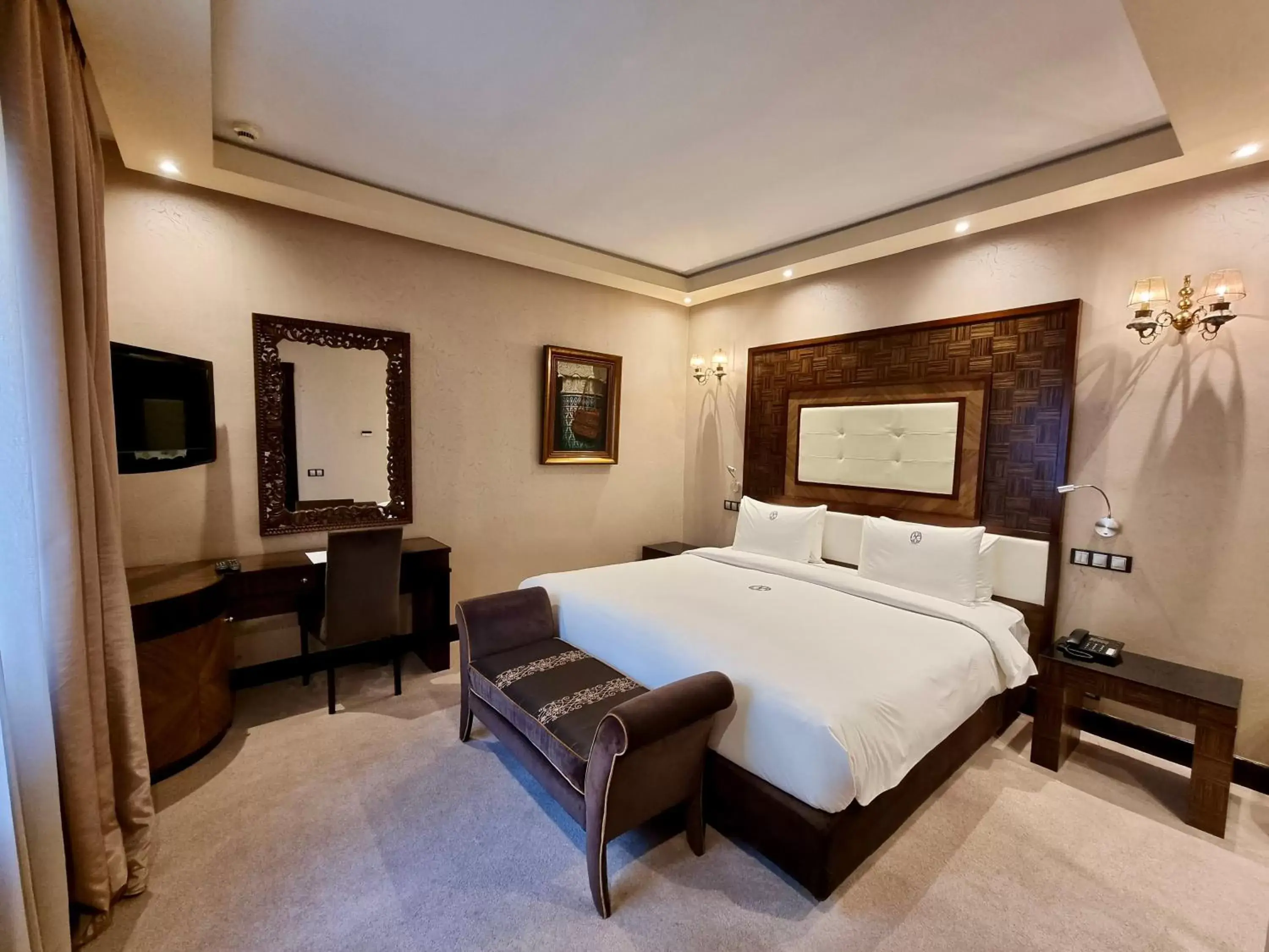 Bedroom, Bed in Art Palace Suites & Spa