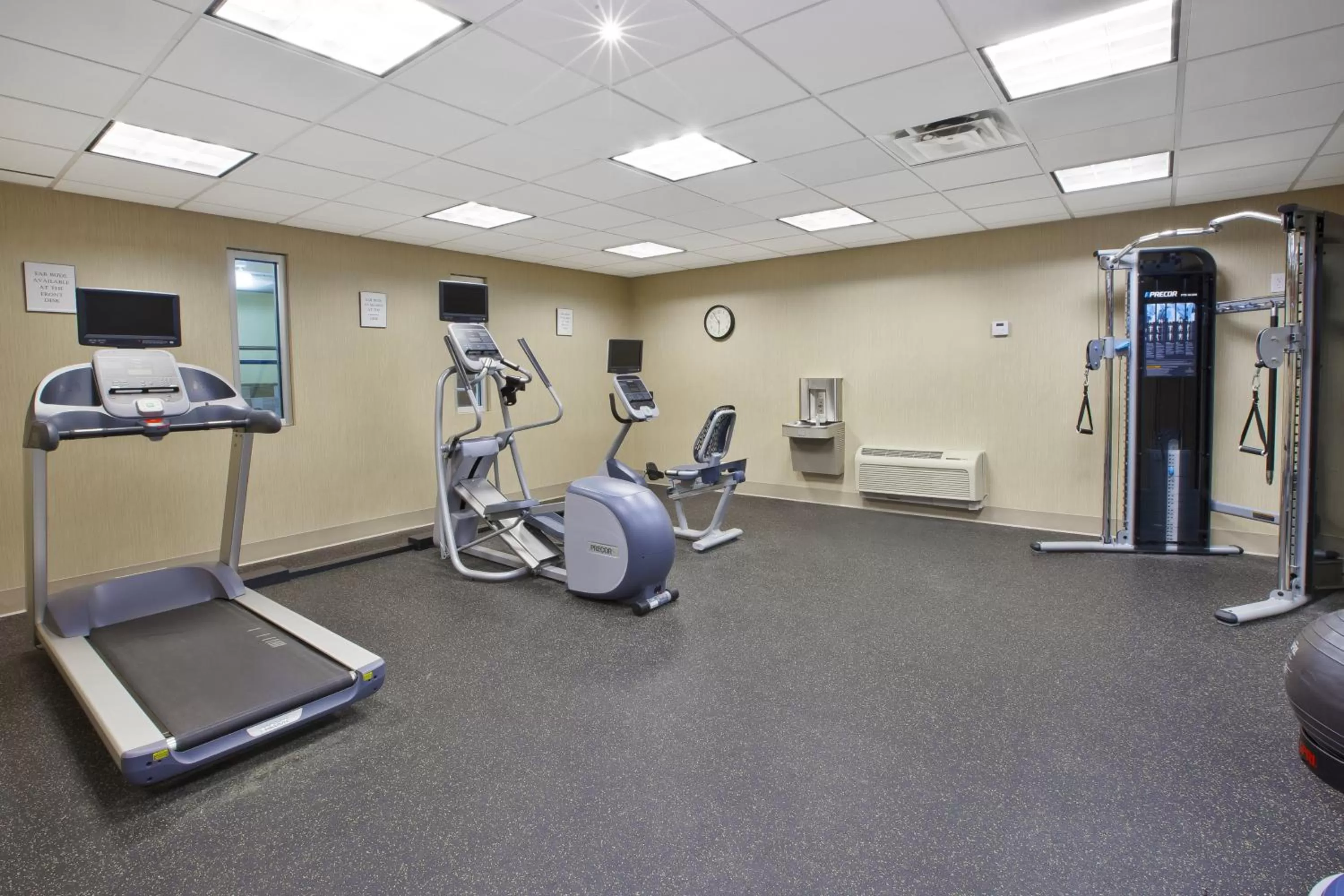 Fitness centre/facilities in Holiday Inn Columbus Dwtn-Capitol Square by IHG