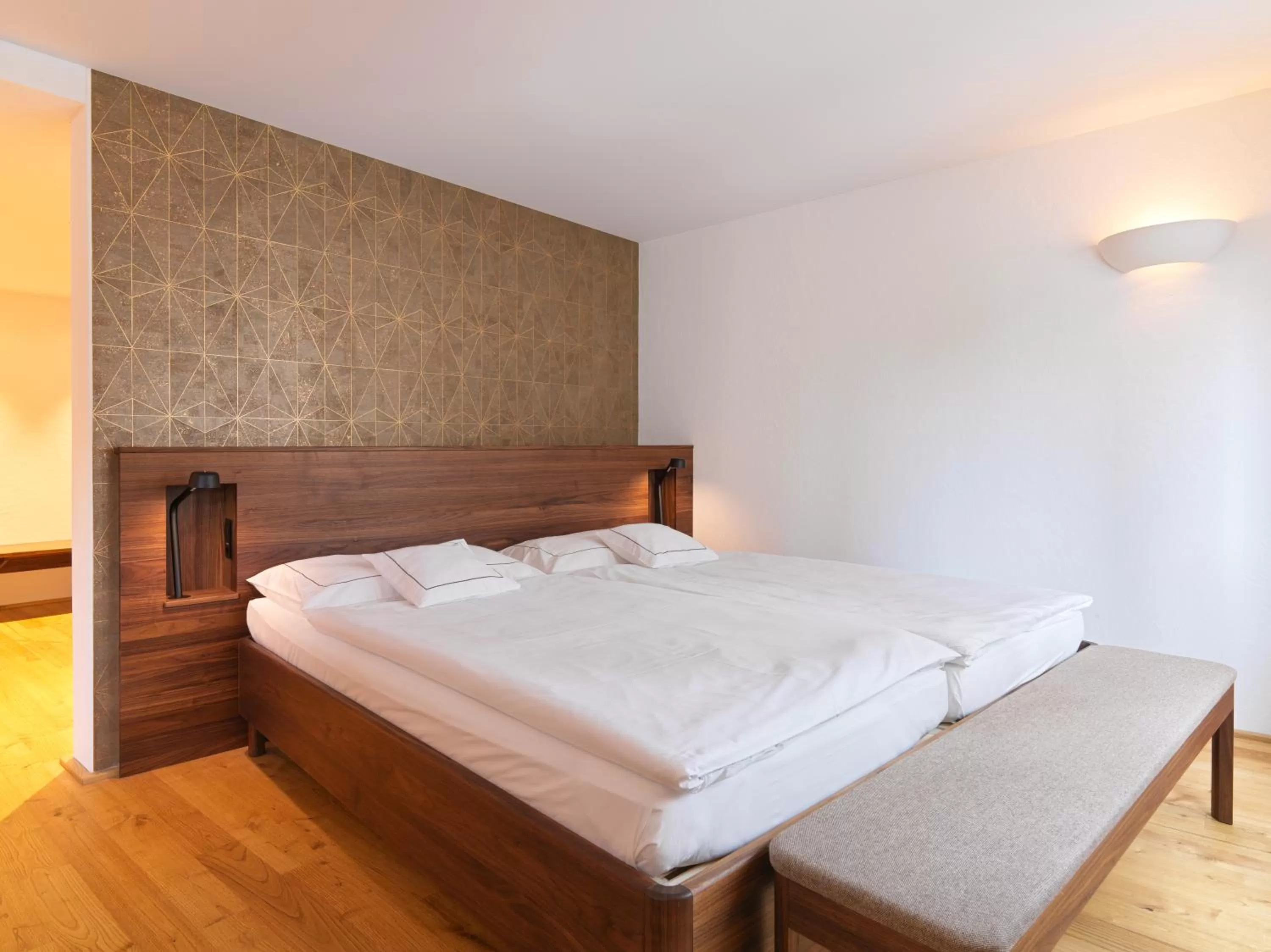 Bed in City-Hotel Ochsen