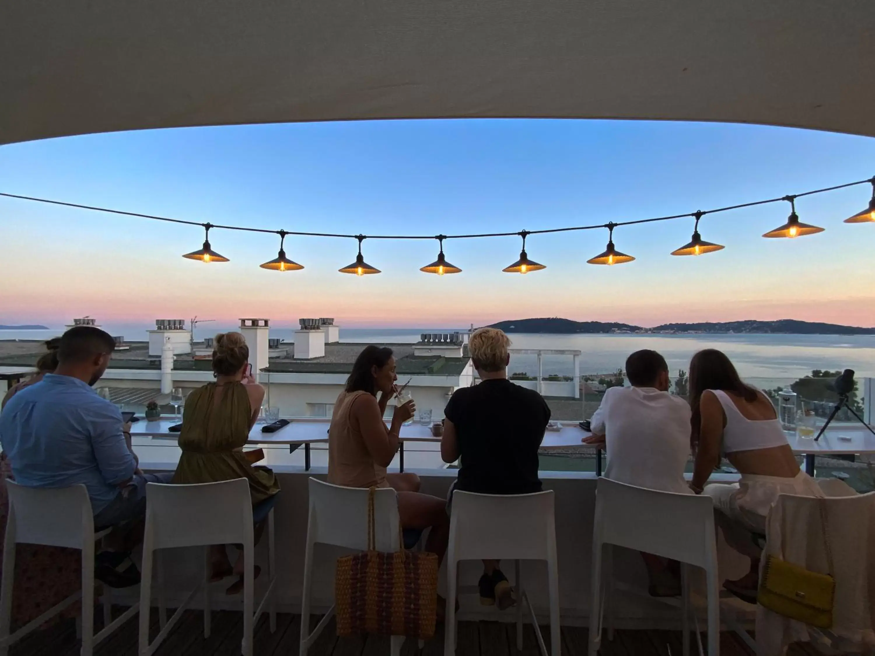 Balcony/Terrace, Restaurant/Places to Eat in Hôtel Les Voiles