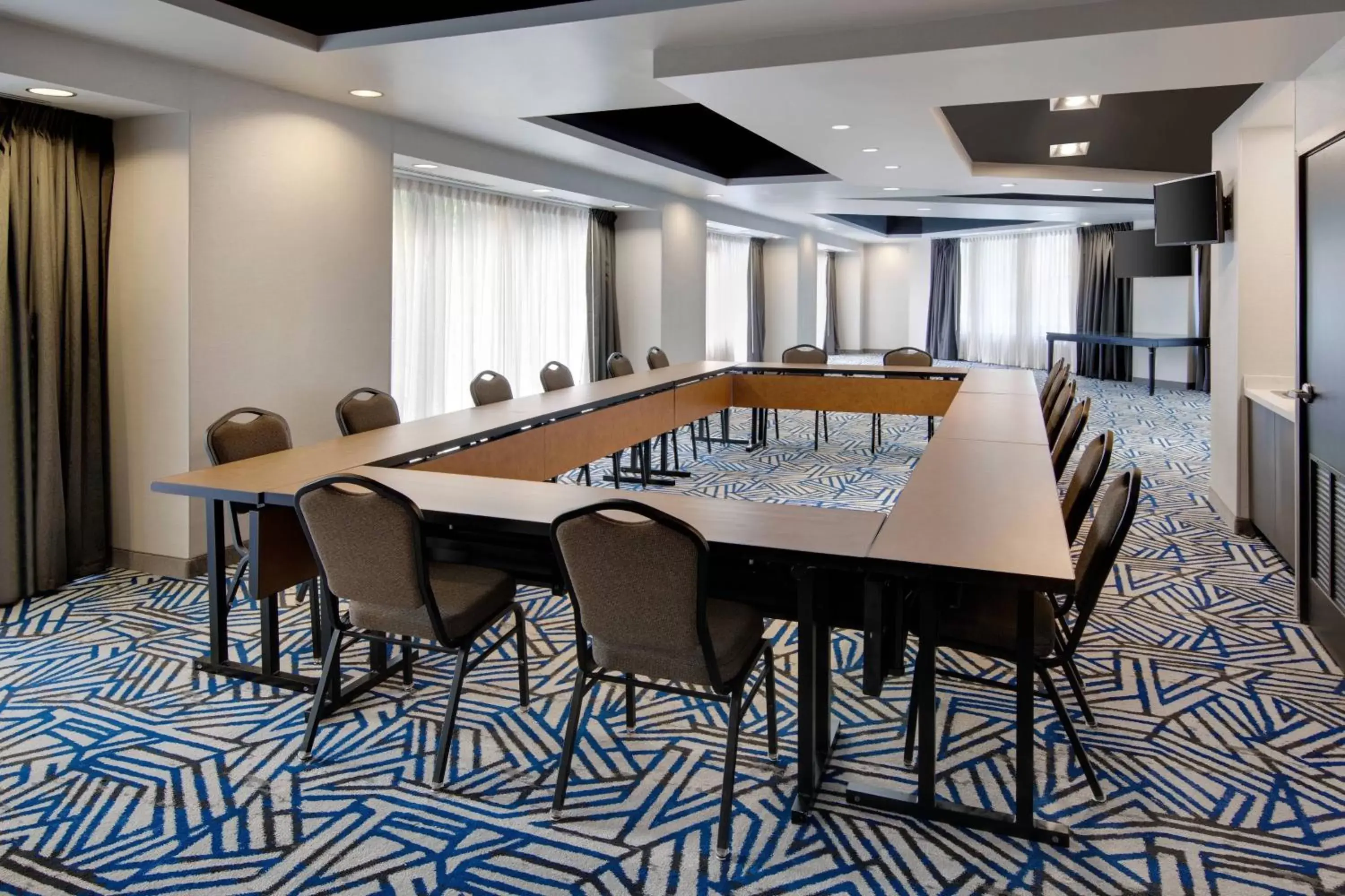 Meeting/conference room in Courtyard by Marriott Atlanta Downtown