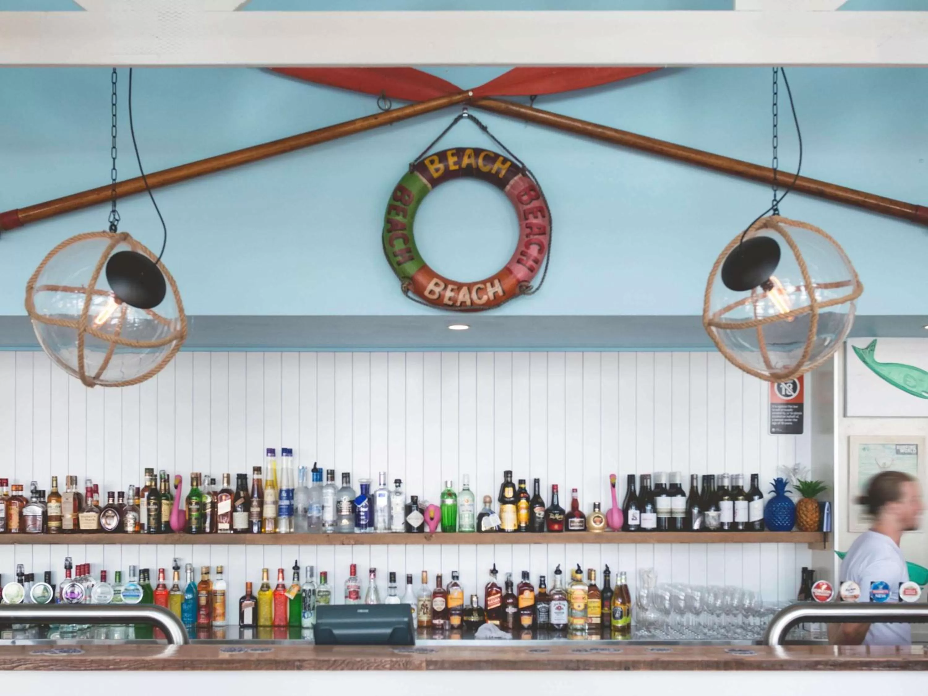 Lounge or bar in Novotel Wollongong Northbeach