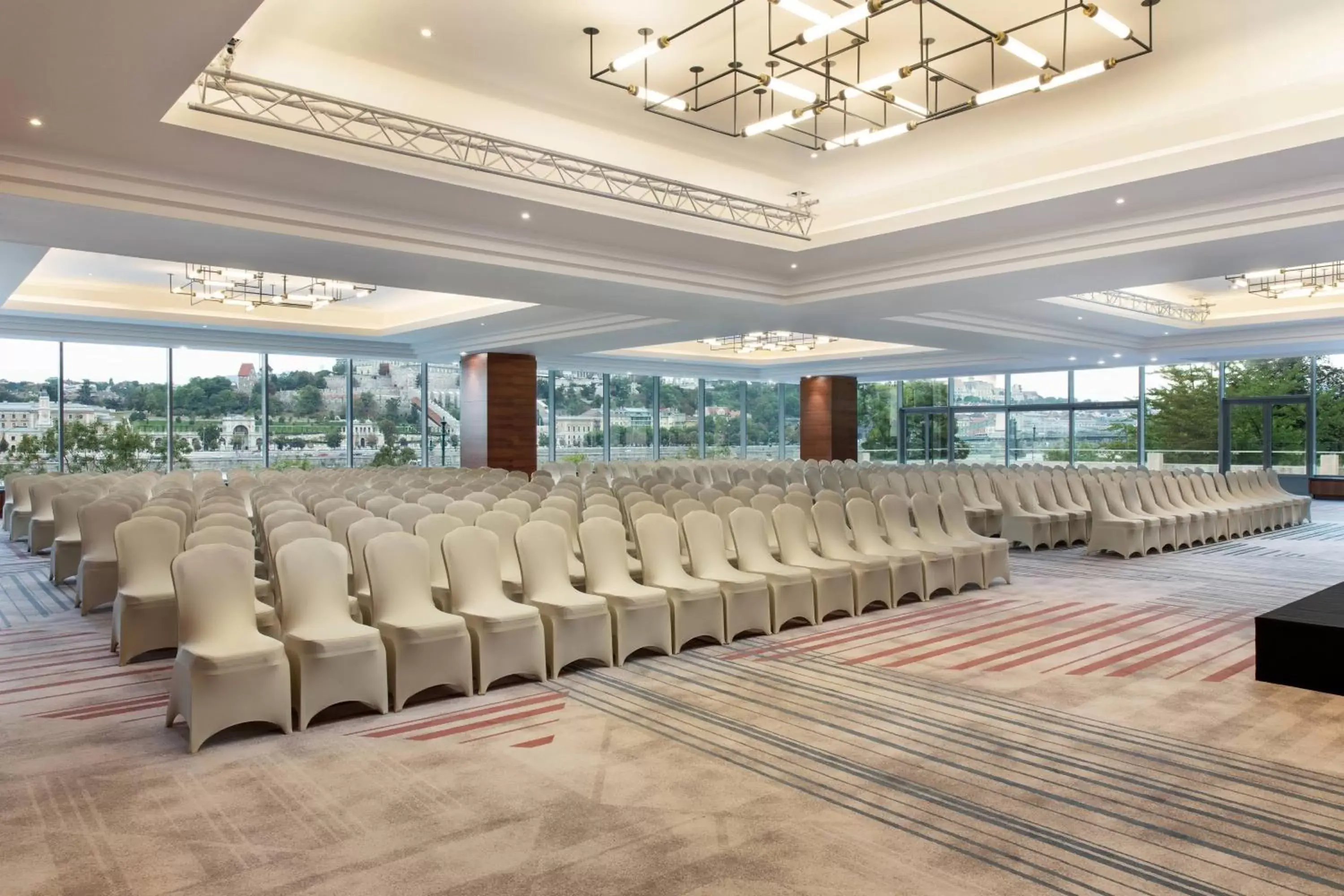 Meeting/conference room, Banquet Facilities in Budapest Marriott Hotel