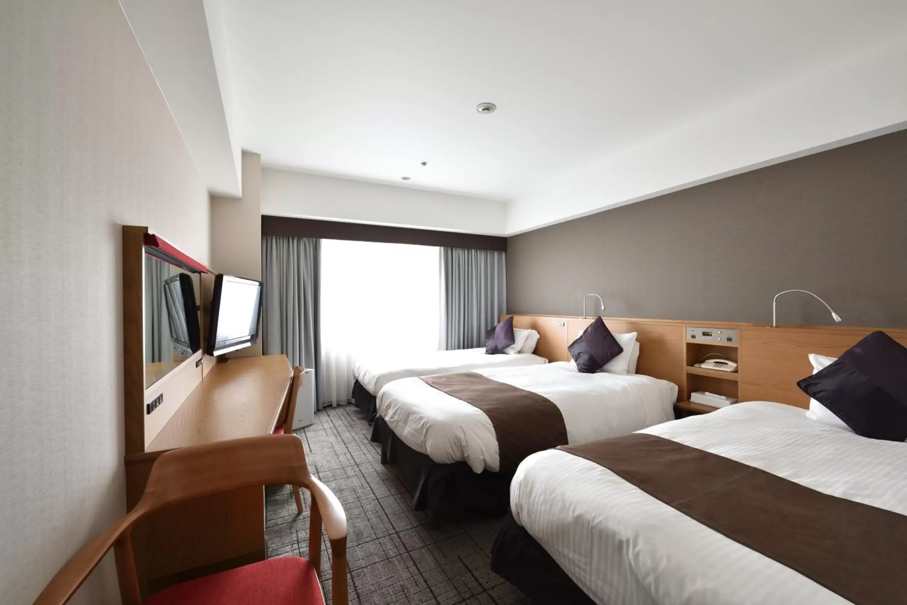 Photo of the whole room, Bed in Hotel Granvia Hiroshima Photo of the whole room, Bed in Hotel Granvia Hiroshima