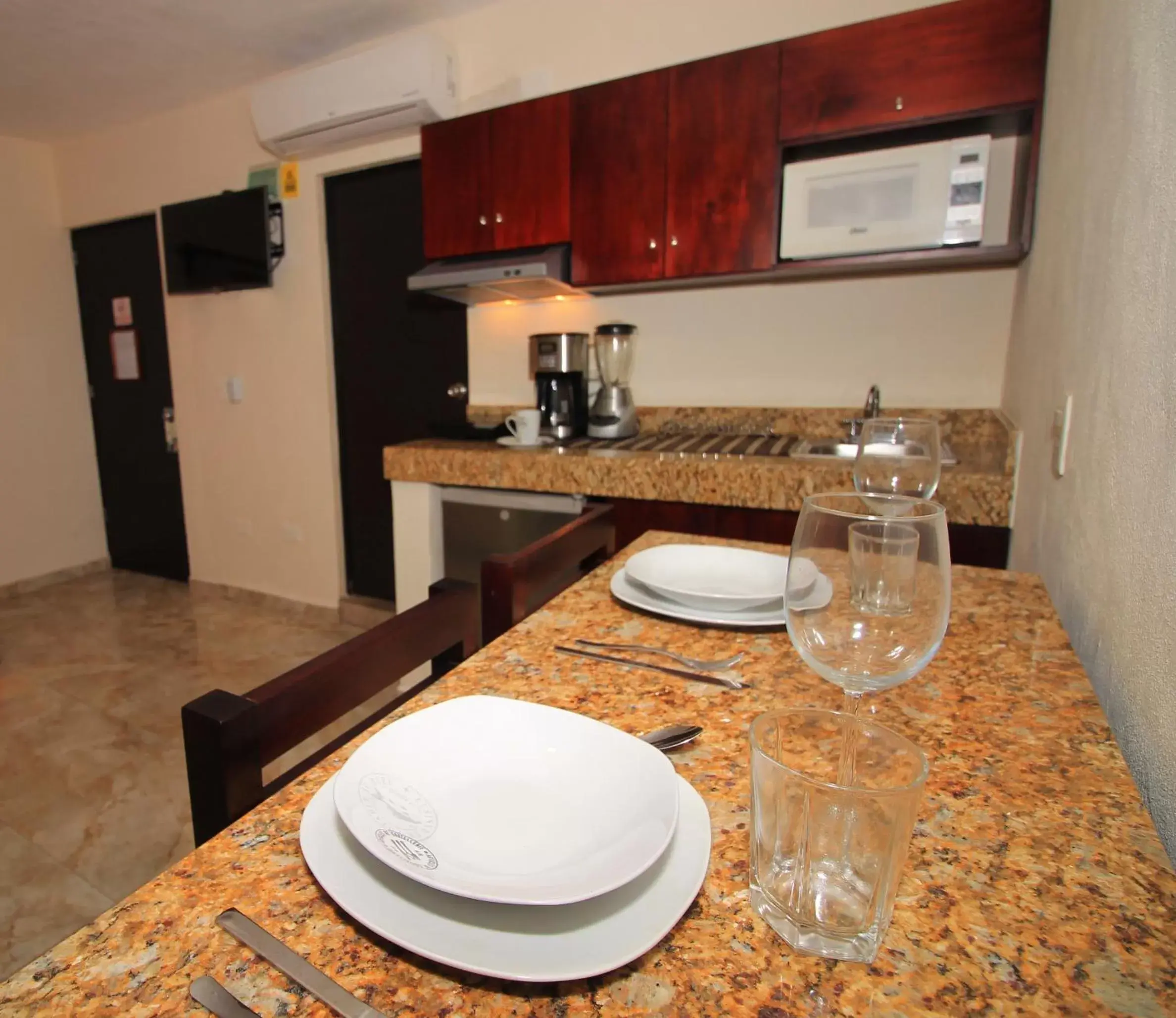 Kitchen or kitchenette, Kitchen/Kitchenette in Papagayo Hotel Boutique