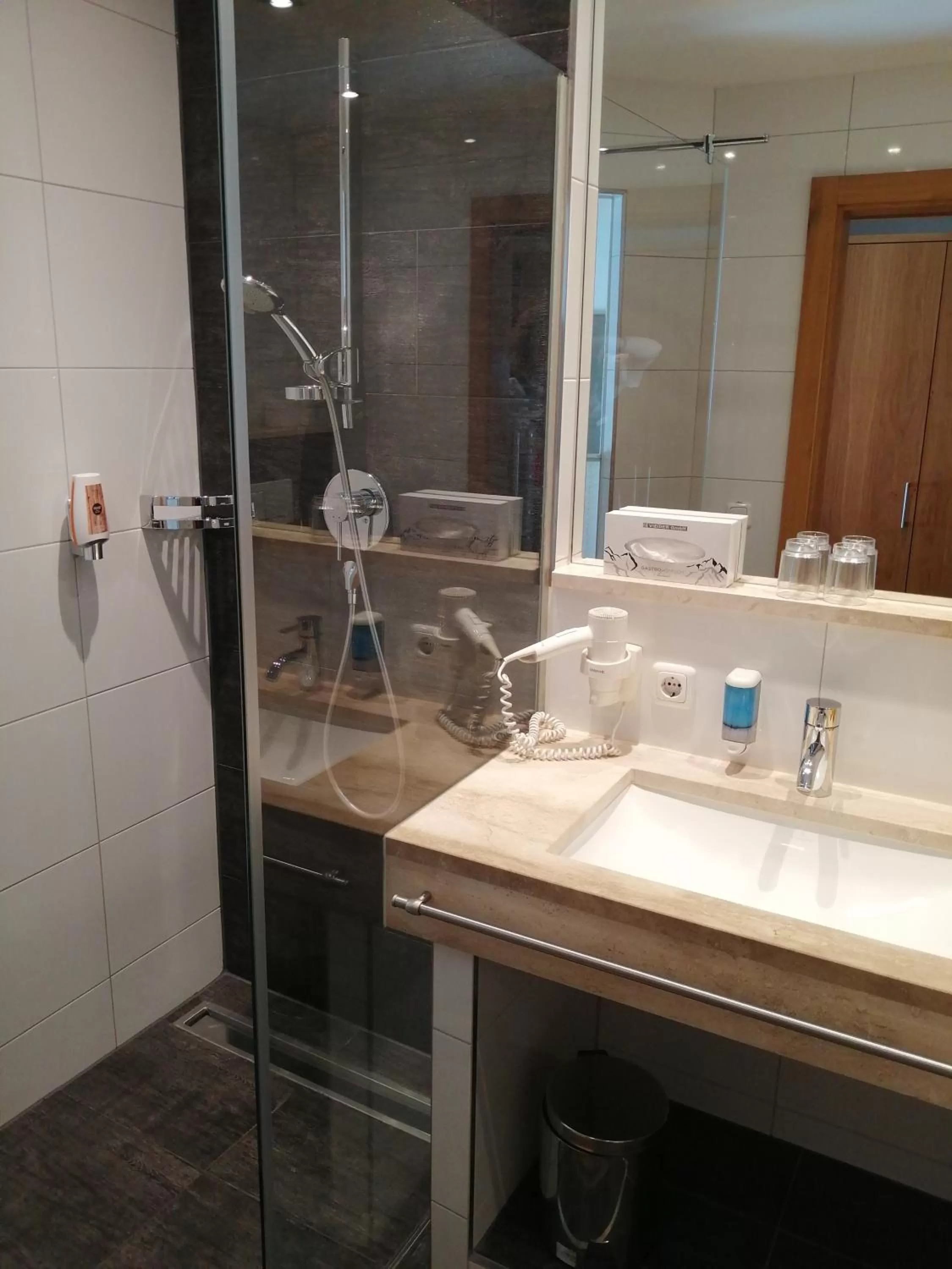 Bathroom in Hotel Enzian