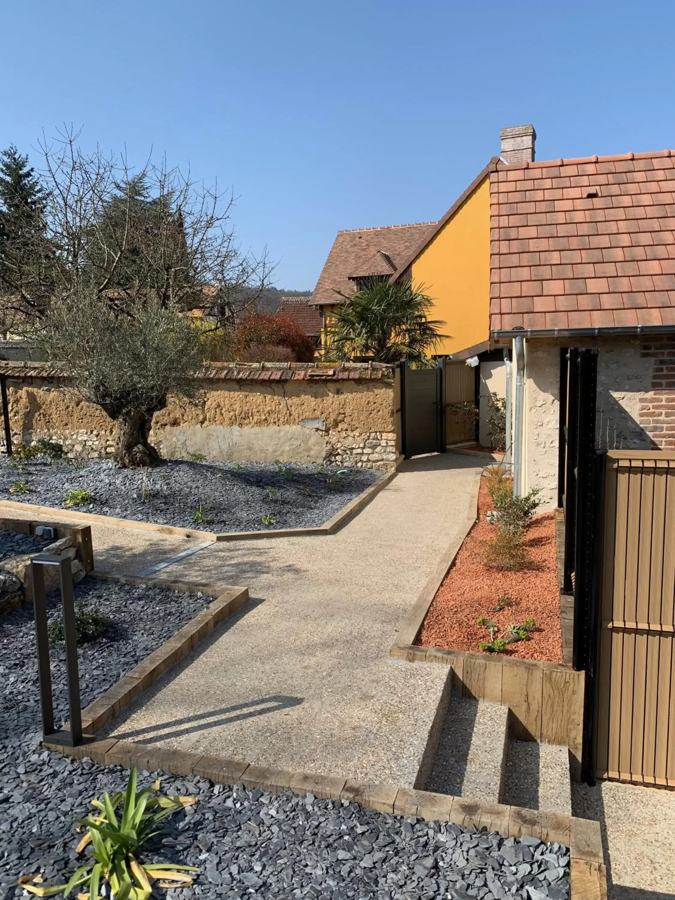 Facade/entrance, Garden in L'Hostellerie d'Acquigny