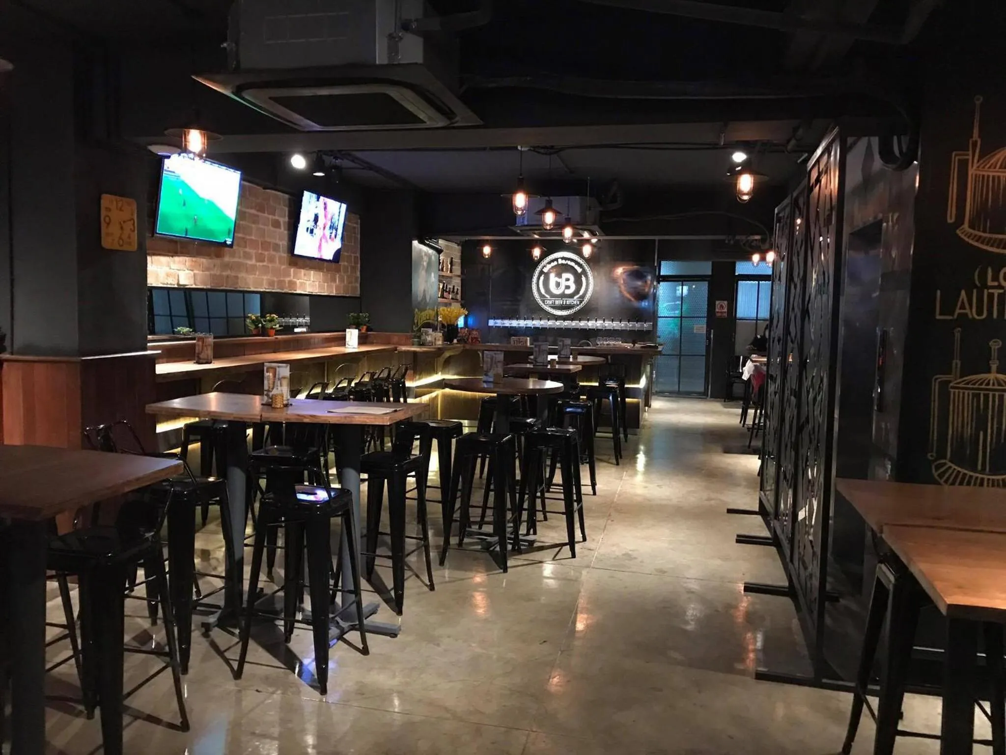 Lounge or bar in Sunrise Central Hotel