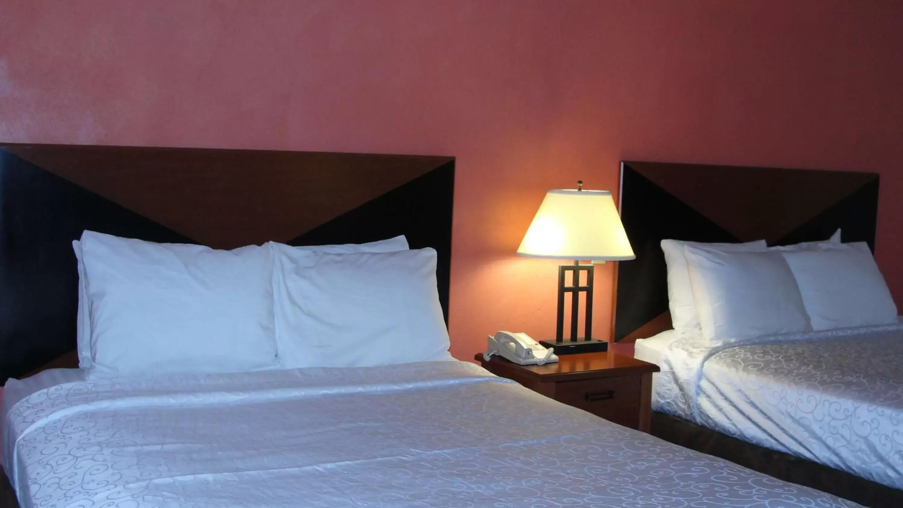 Bedroom, Bed in SureStay Hotel by Best Western Greenville