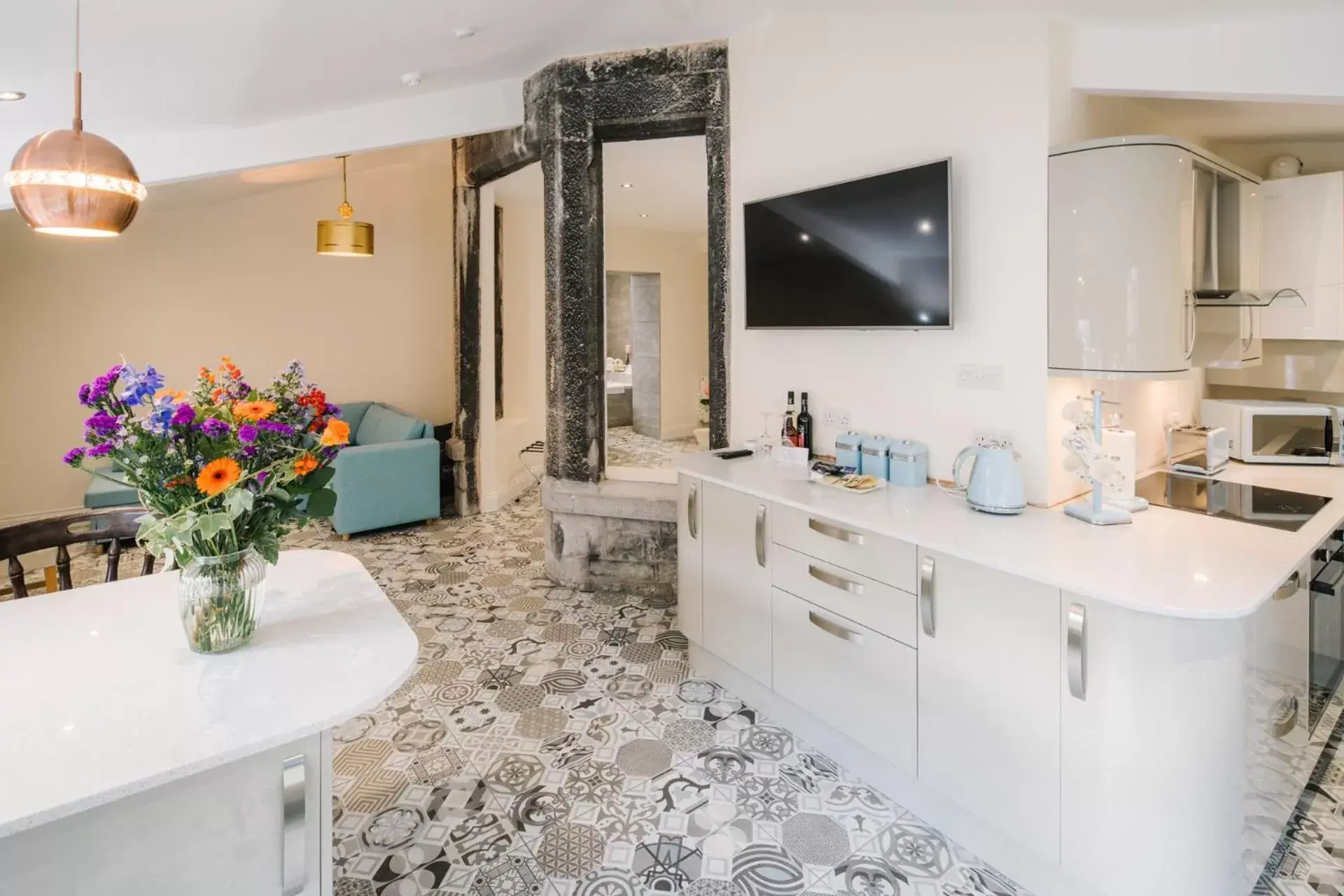 TV and multimedia, Bathroom in Grange Boutique Hotel