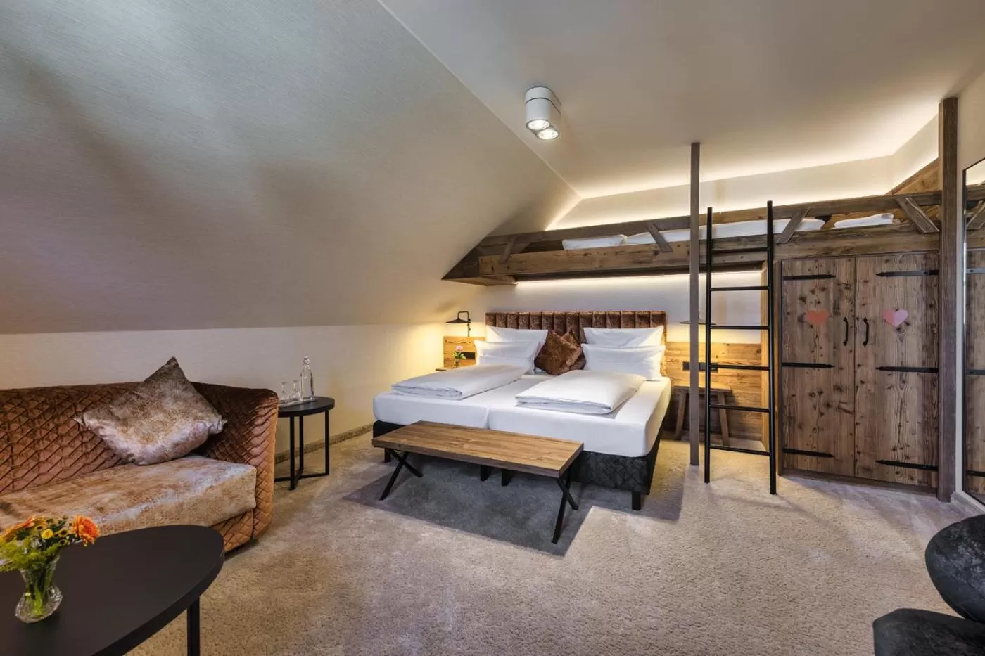 Photo of the whole room, Bed in Hotel Schäfflerwirt