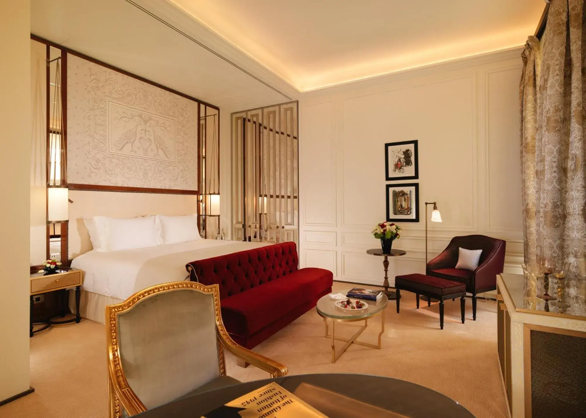 Bedroom, Seating Area in Hotel Eden - Dorchester Collection