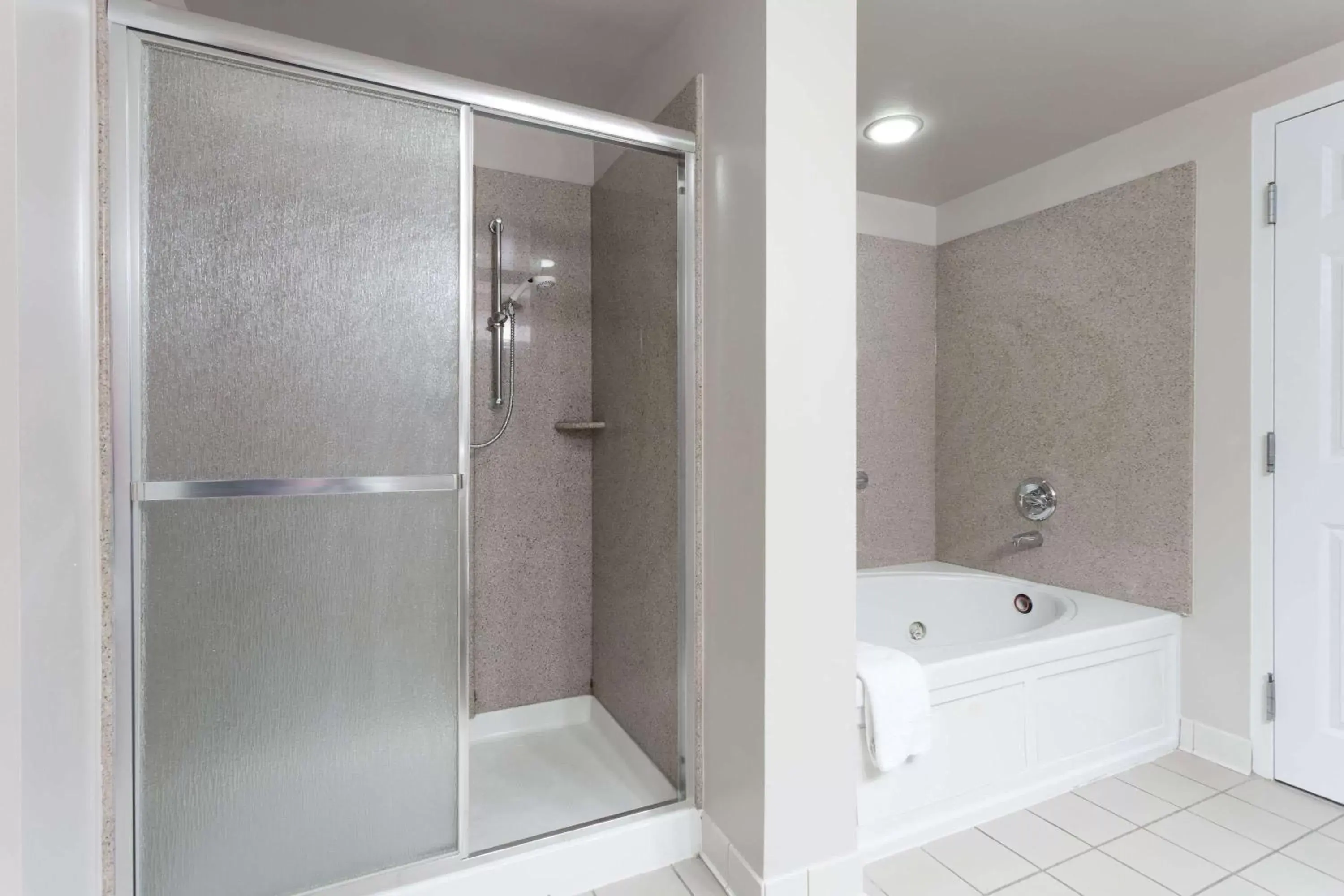 Bathroom in Wingate by Wyndham Chesapeake