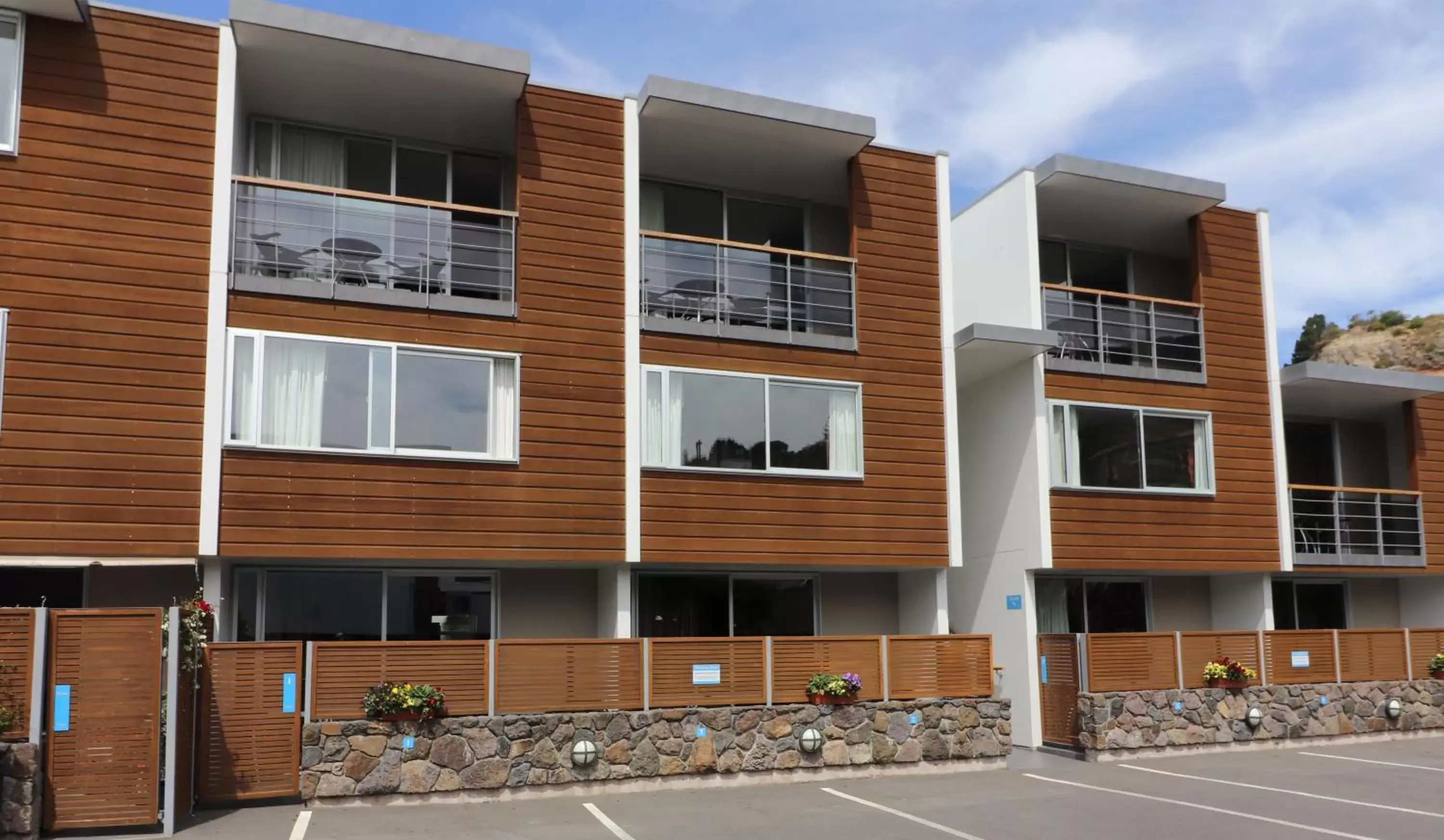 Facade/entrance, Property Building in Sumner Bay Motel