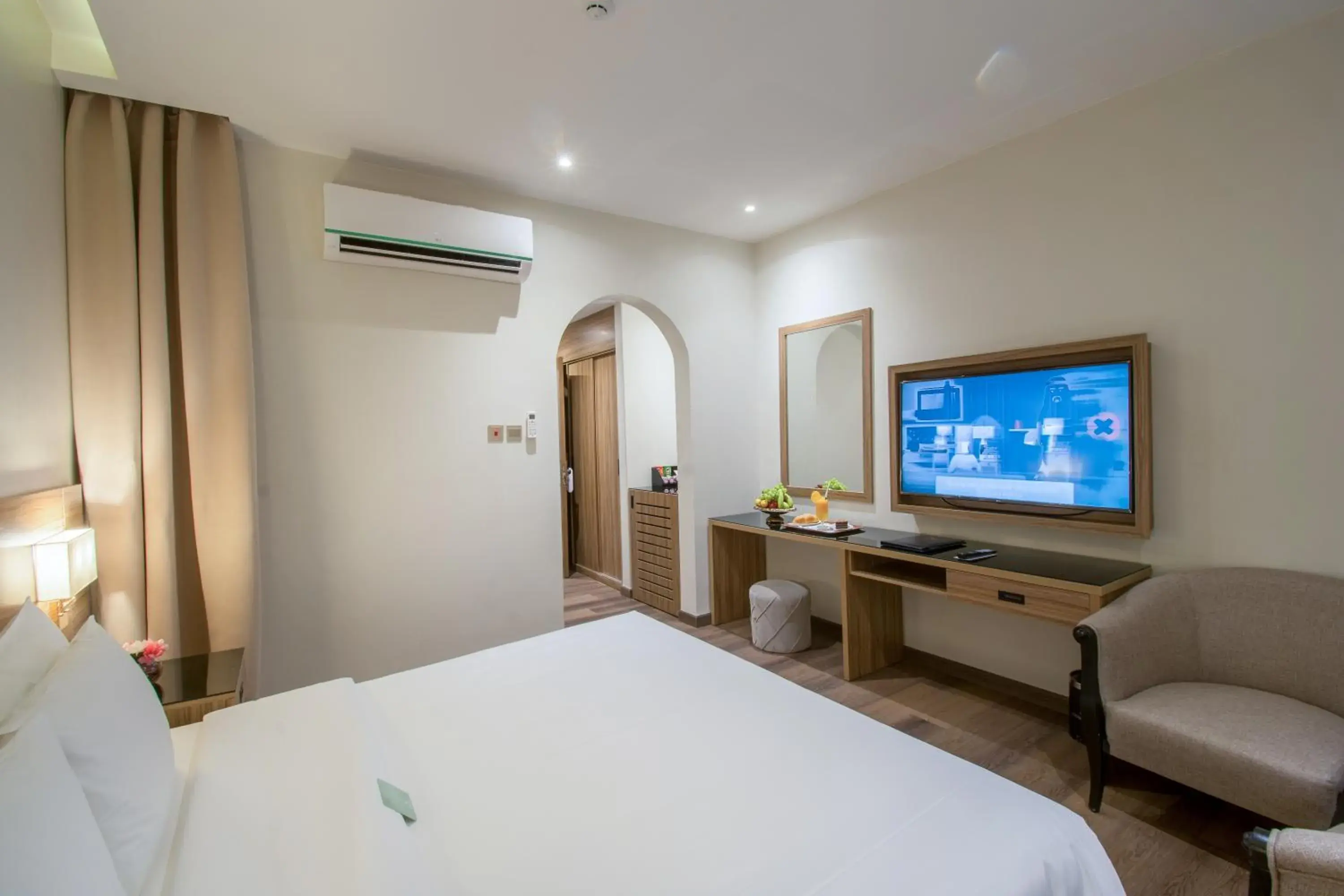 Bedroom, TV/Entertainment Center in Boudl Al Fayhaa