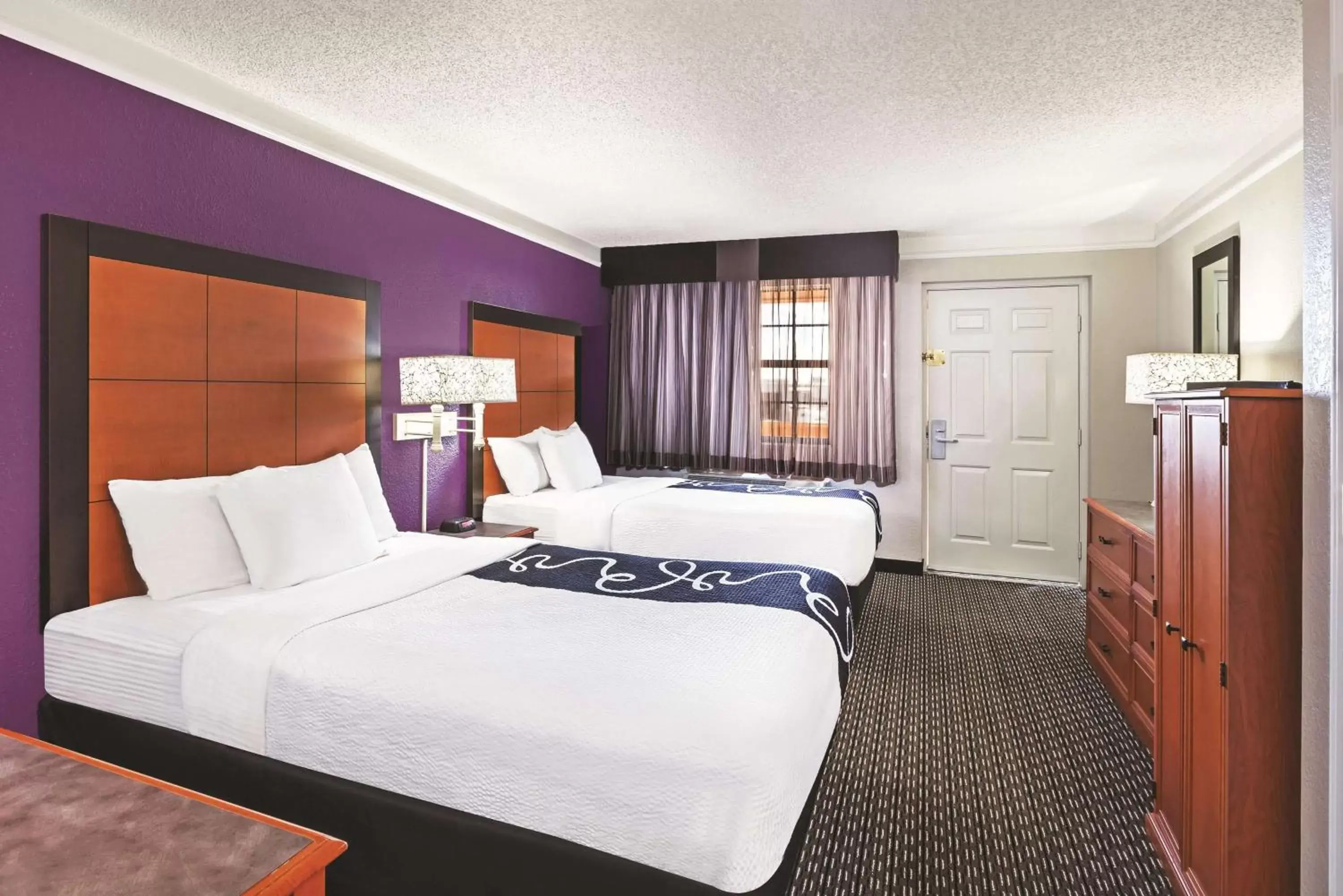 Double Room with Two Double Beds - Mobility Access/Non-Smoking in La Quinta Inn by Wyndham Midland Double Room with Two Double Beds - Mobility Access/Non-Smoking in La Quinta Inn by Wyndham Midland