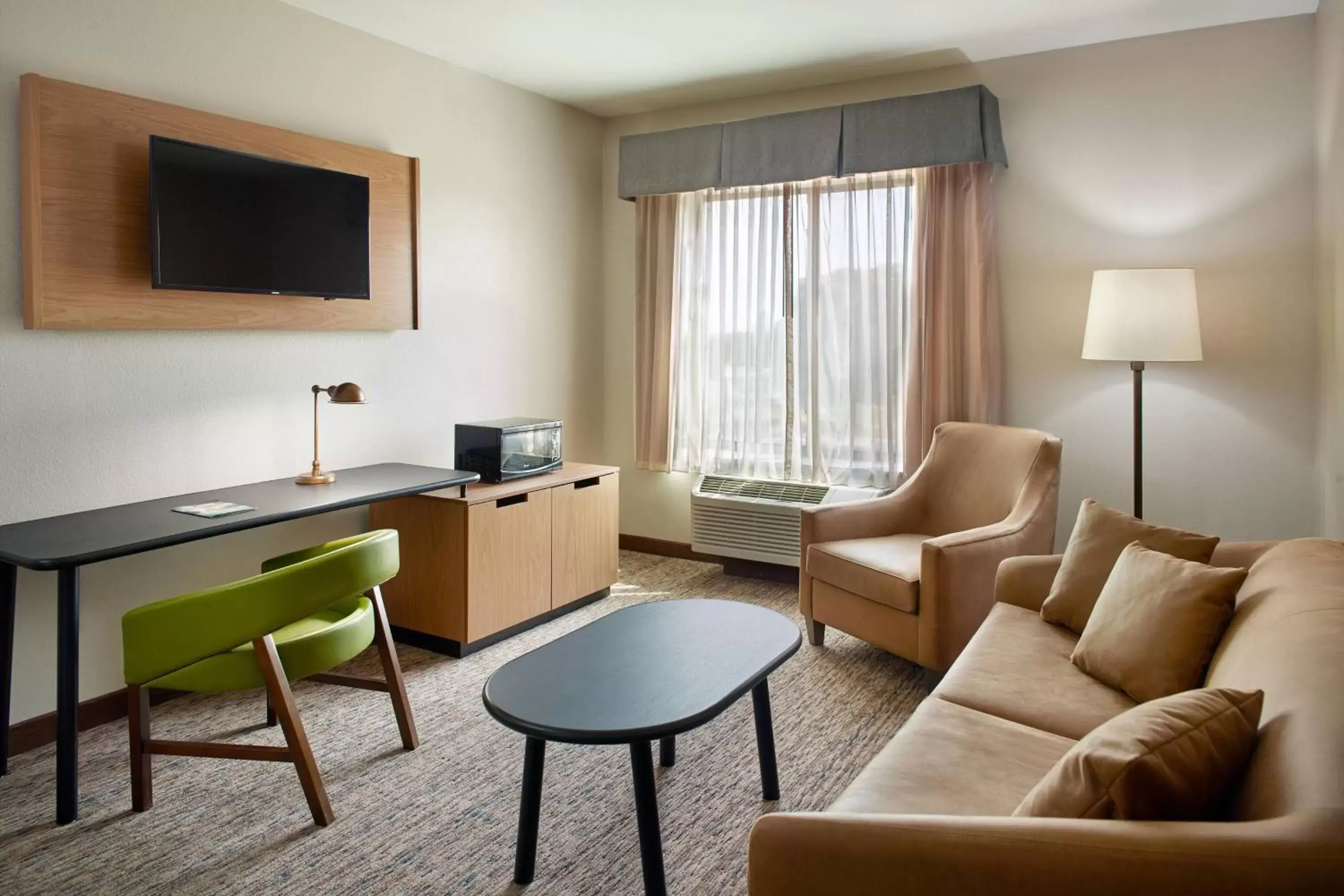 Living room, Seating Area in Fairfield Inn & Suites by Marriott Asheville Airport/Fletcher